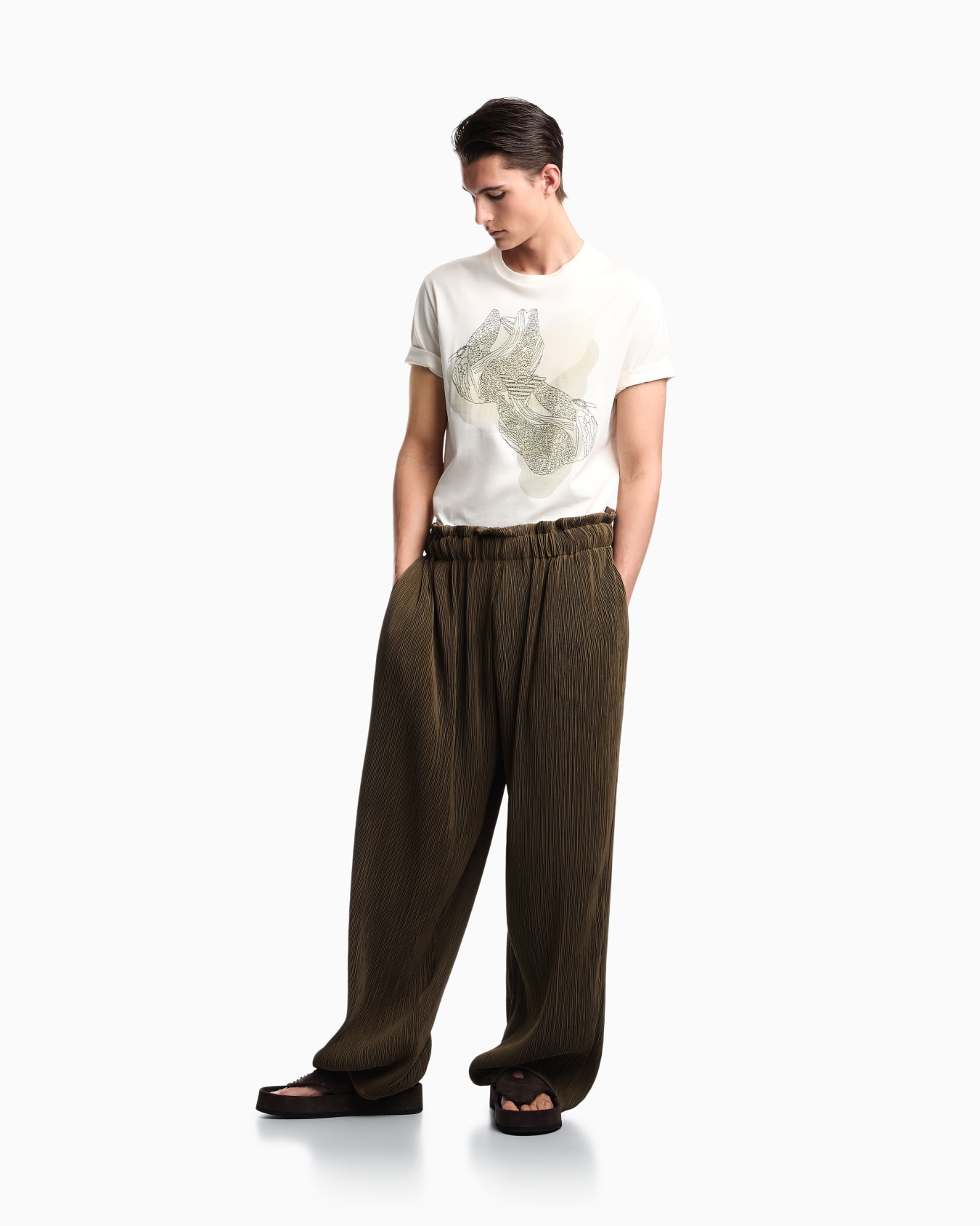 Jersey T-shirt with embroidery and print Slide 1