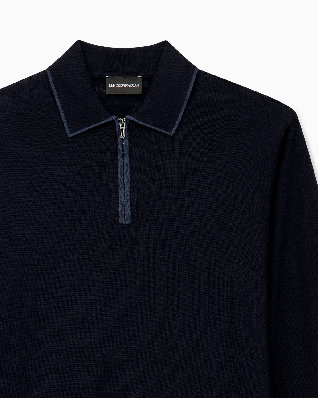 Pullover Essential in virgin wool jersey with a half zip Slide 2