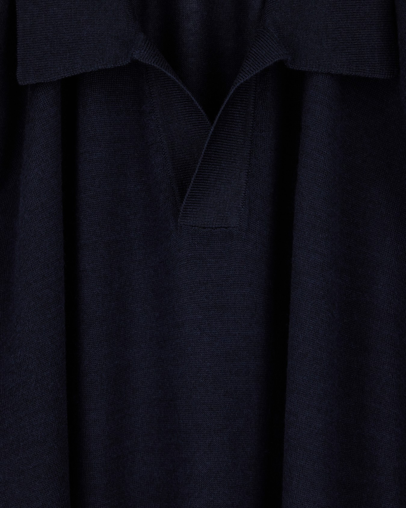 Virgin wool and silk polo neck sweater Slide 4