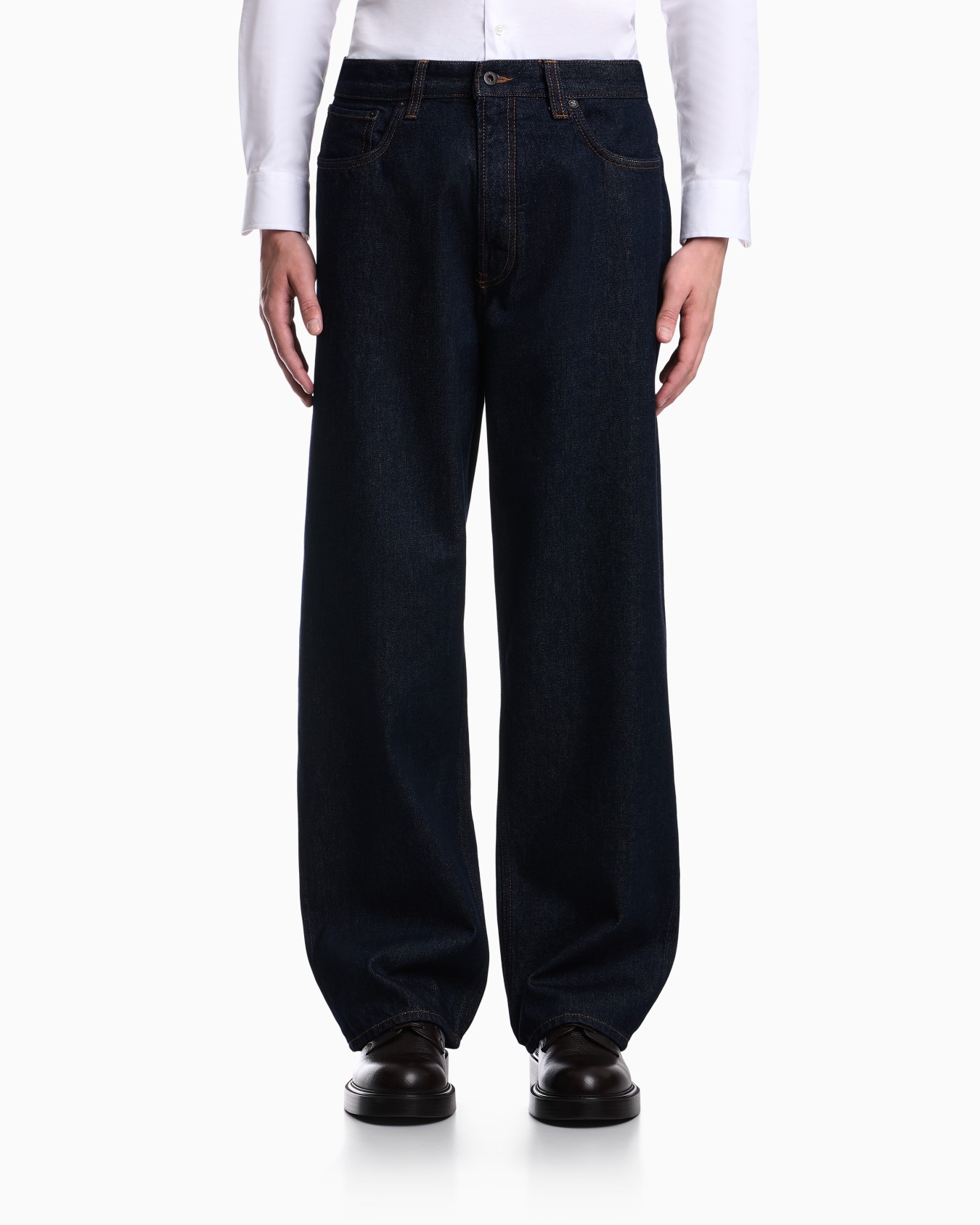 Straight-leg cotton denim jeans with a five-pocket design Slide 3