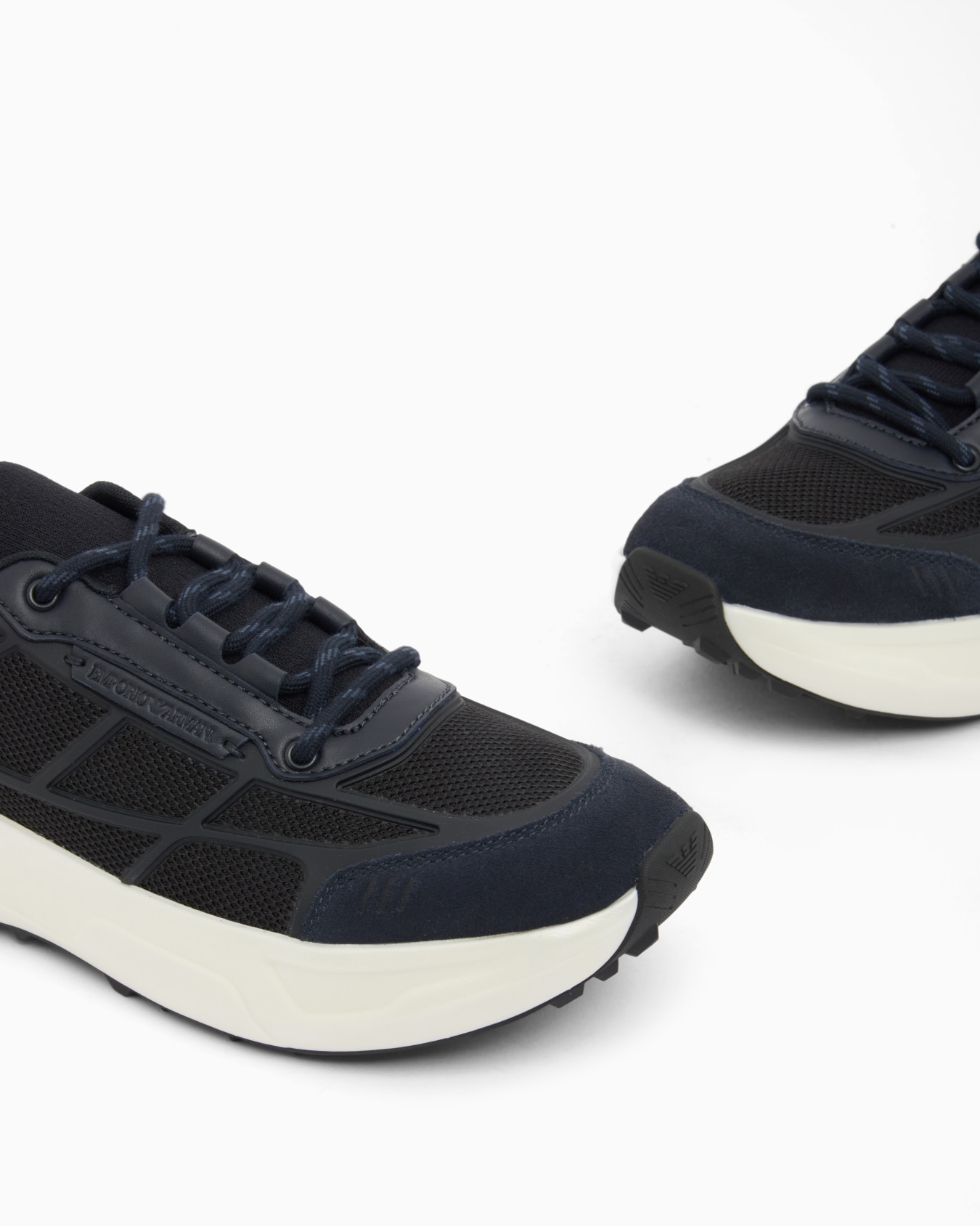 Sneakers in mesh and suede with a pull tab and chunky sole Slide 4