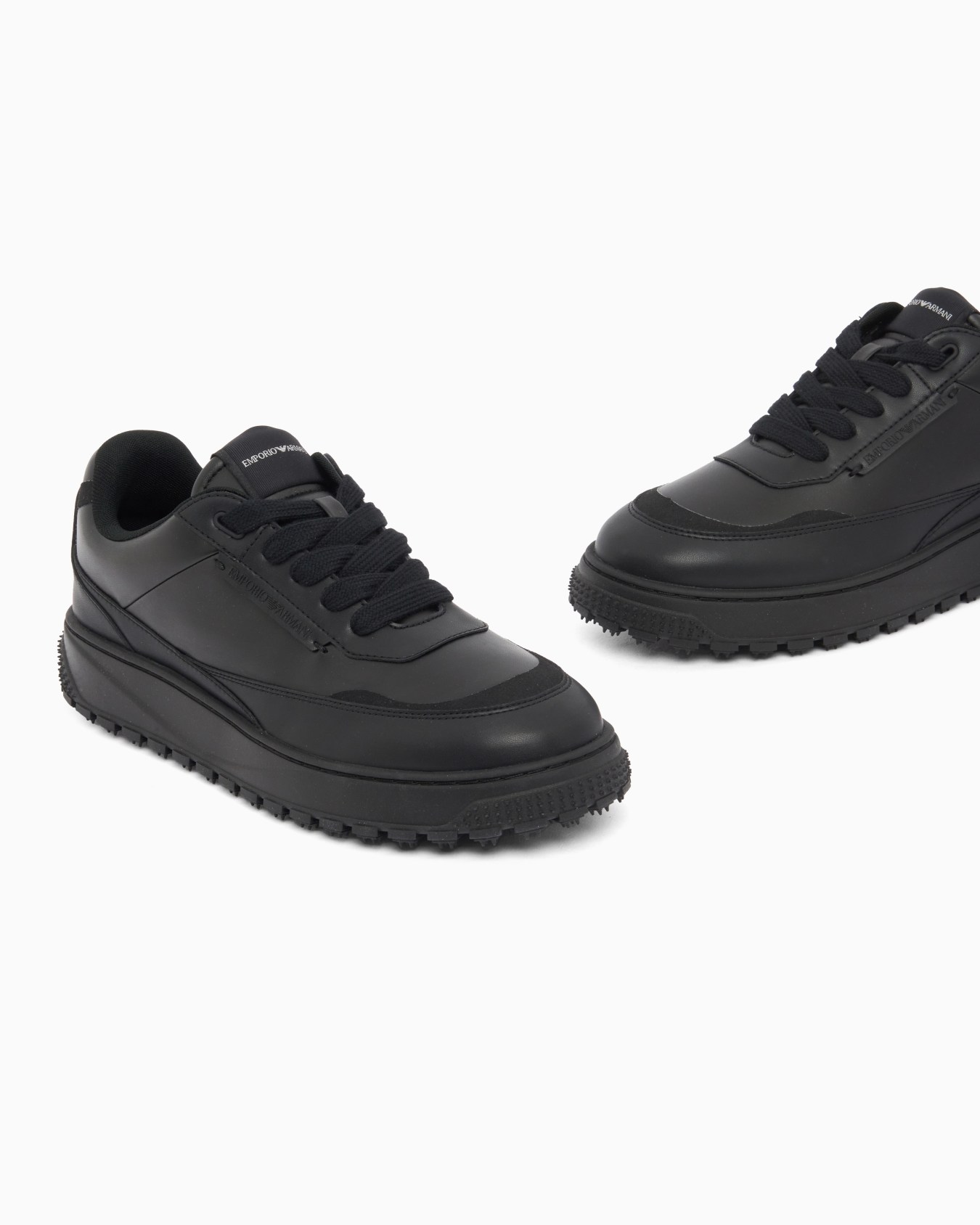 Smooth leather lace-up sneakers with a textured rubber sole Slide 4