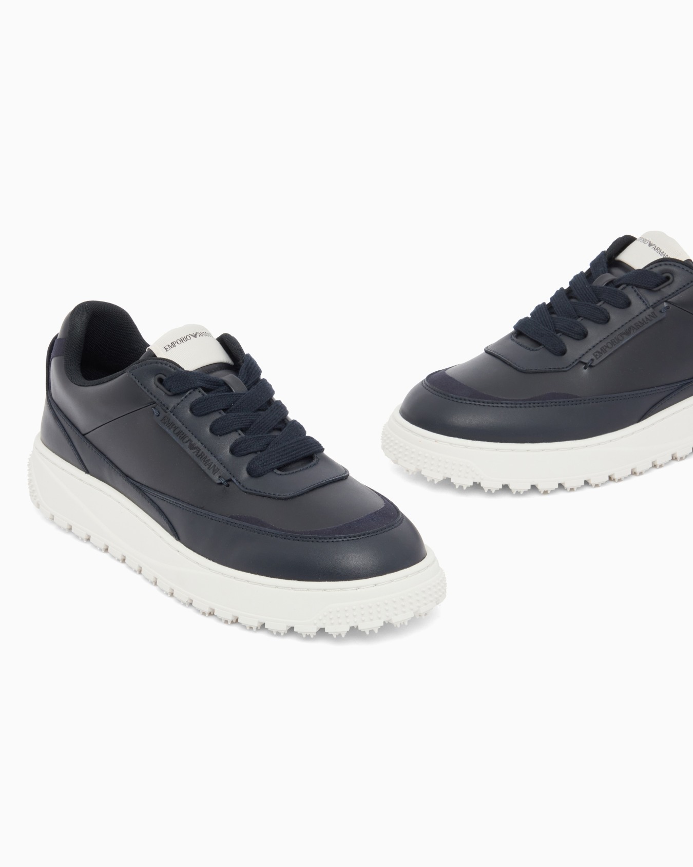 Smooth leather lace-up sneakers with a textured rubber sole 슬라이드 4