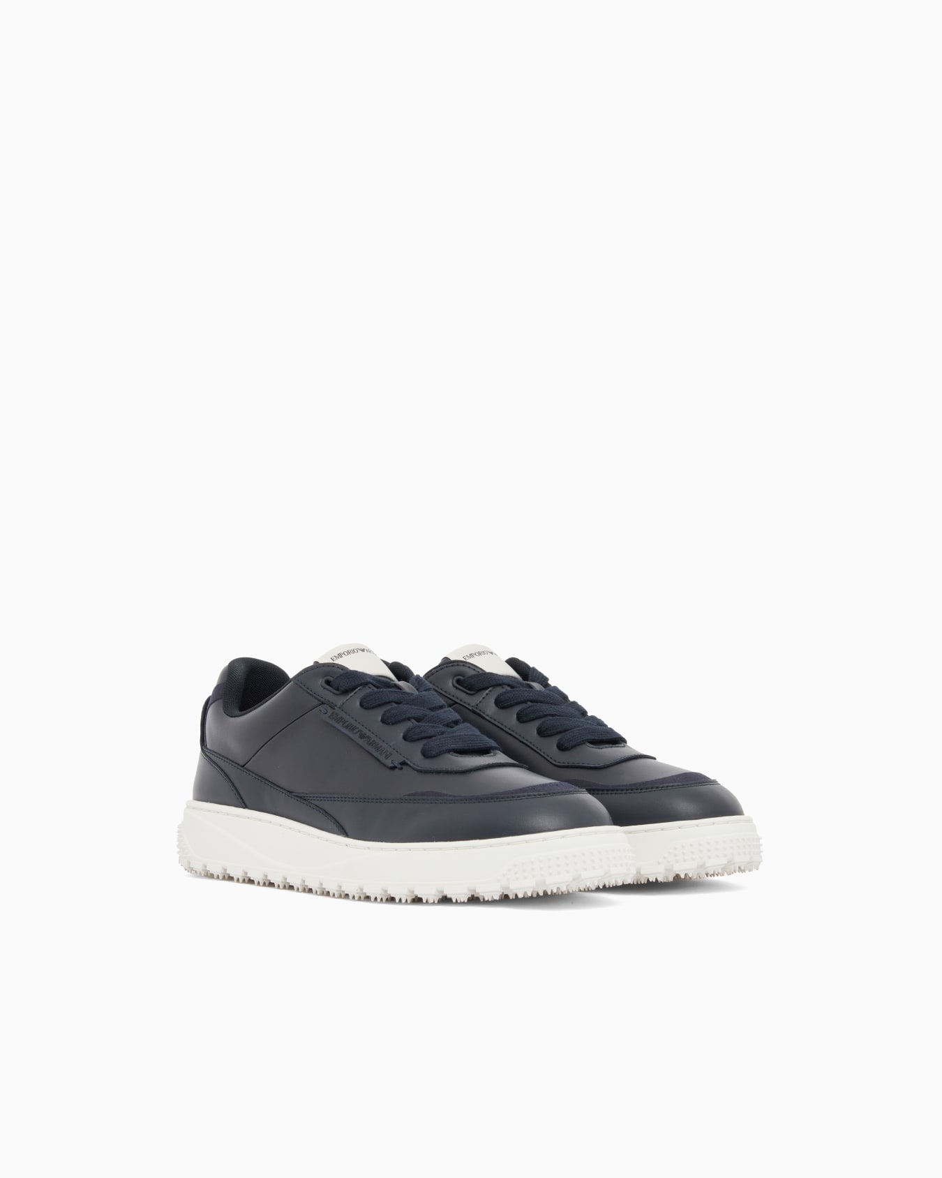 Smooth leather lace-up sneakers with a textured rubber sole 슬라이드 1