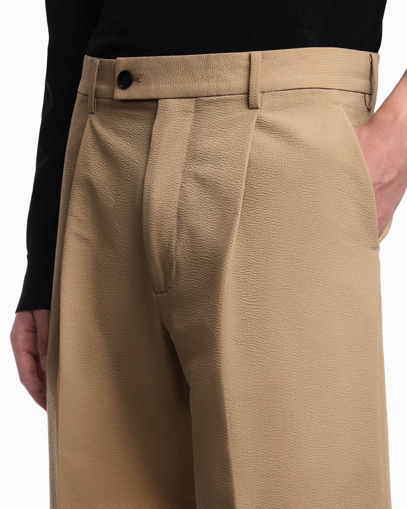 Bermuda shorts in seersucker with down and feather padding 슬라이드 6