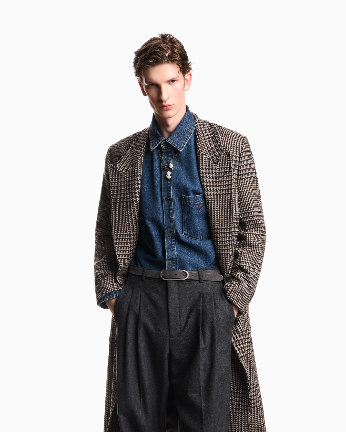 Double-breasted virgin wool coat in Prince of Wales tweed Slide 2