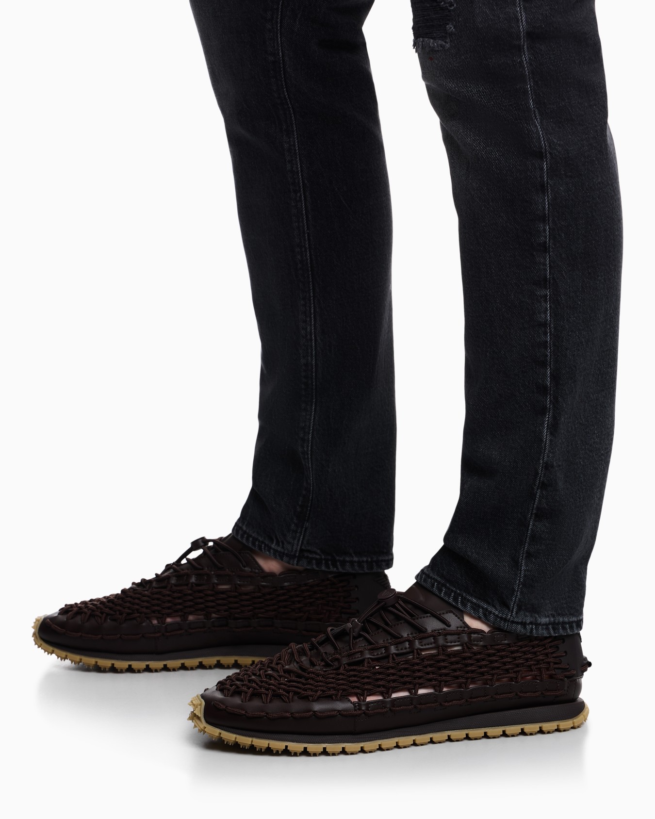 Sneakers with woven design and rugged rubber sole Slide 6