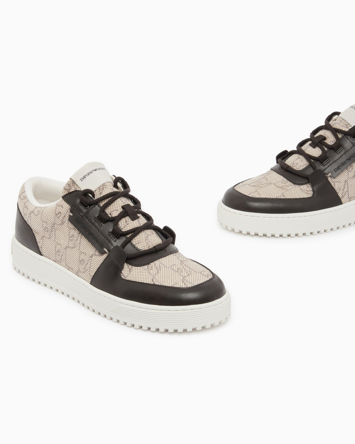 Sneakers in canvas with a logo pattern and lace-up closure Slide 4