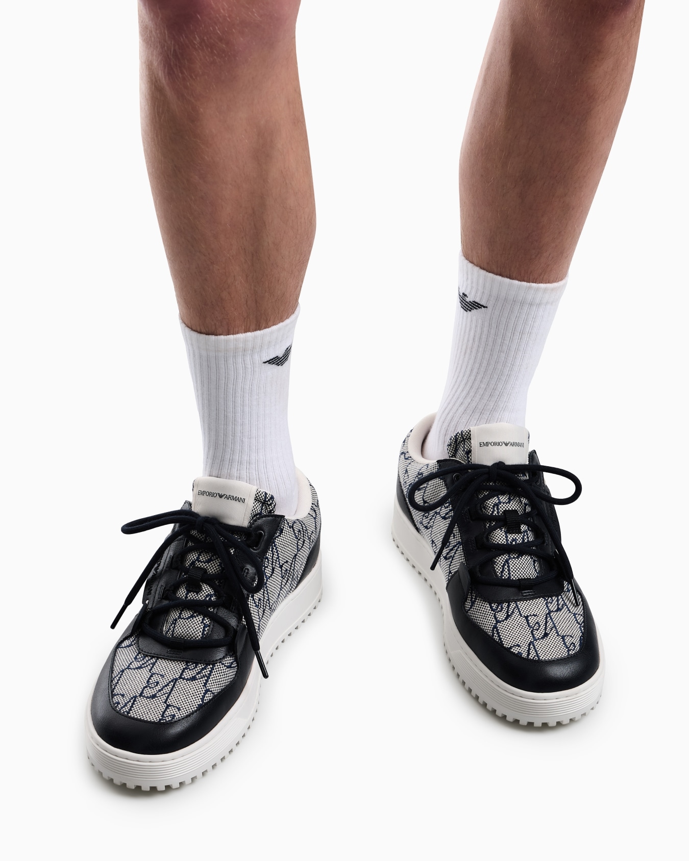 Sneakers in canvas with a logo pattern and lace-up closure Slide 6