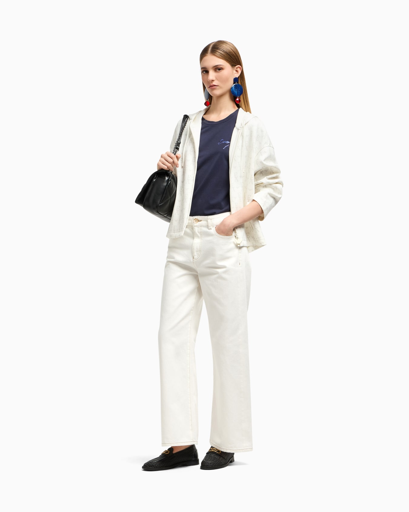 J33 mid-rise, cropped wide-leg jeans in garment-dyed bull Slide 1