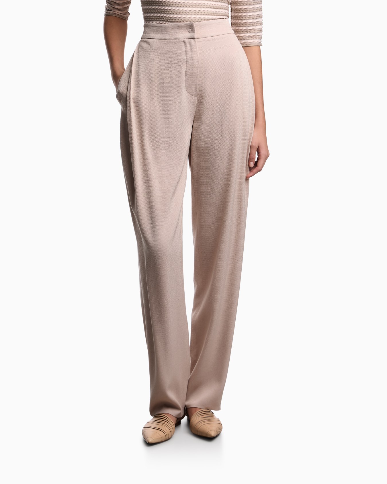 Washed twill side-pleat trousers Slide 3