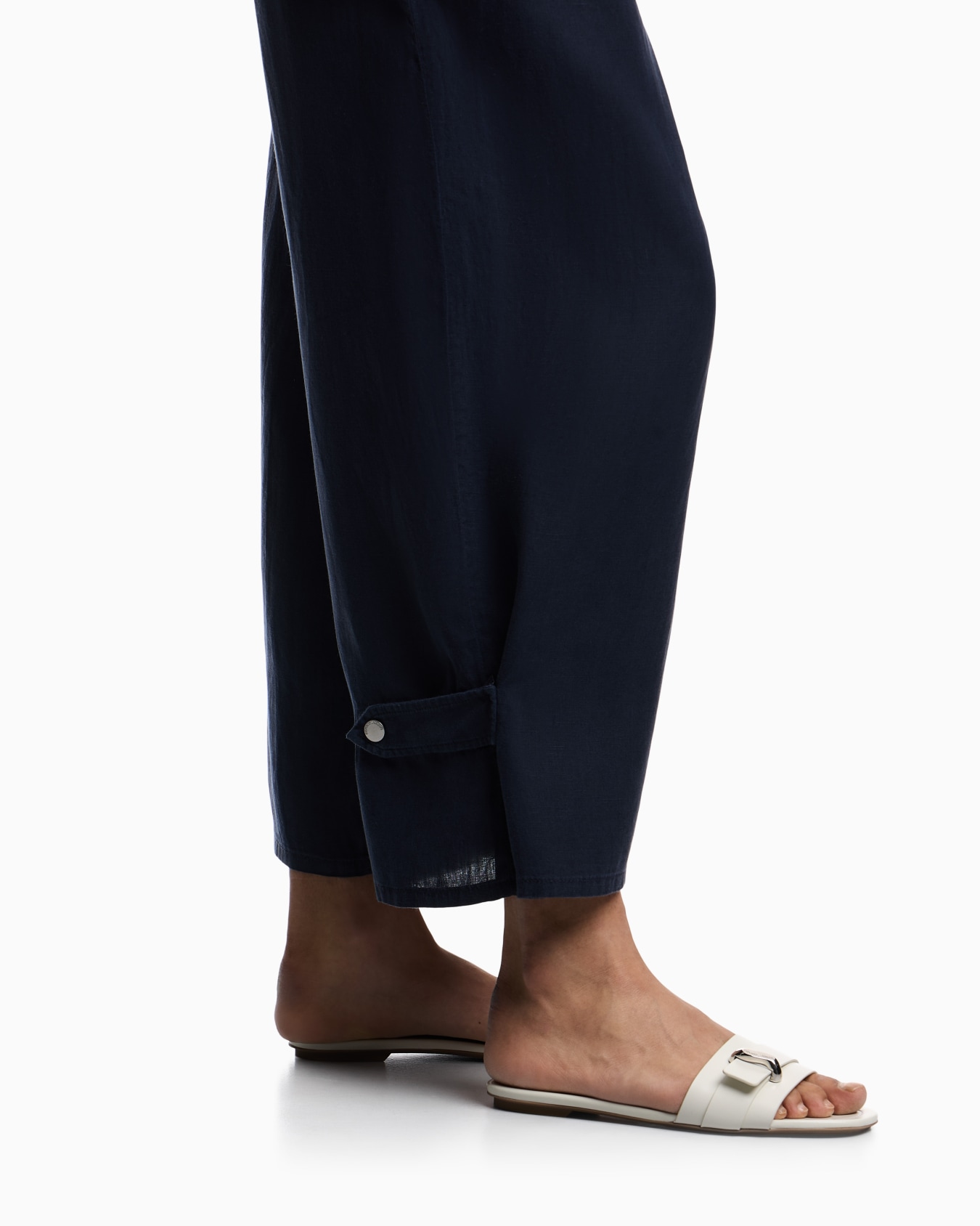 J4E relaxed-fit linen trousers Slide 4