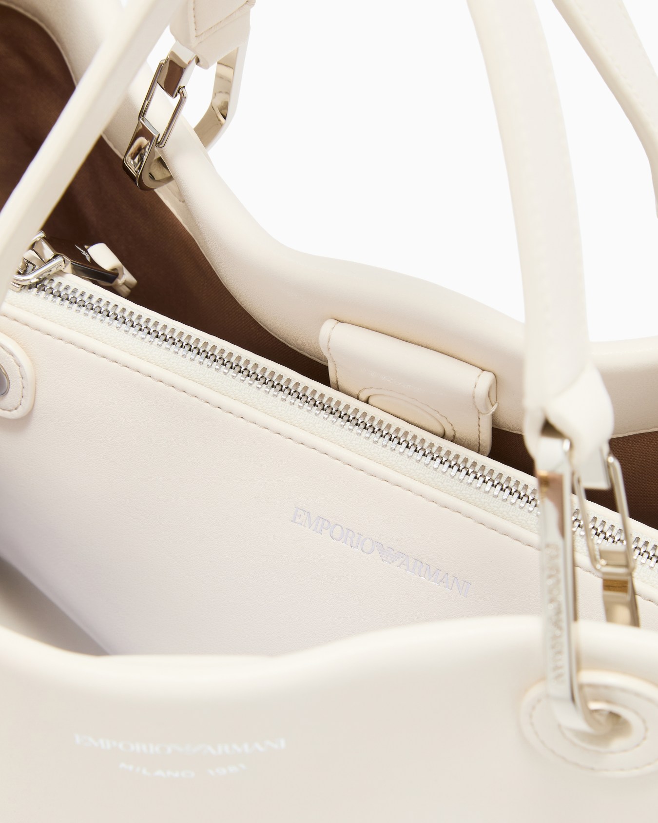 MyEA ショッパー ナッパレザー ミディアム スライドする 3