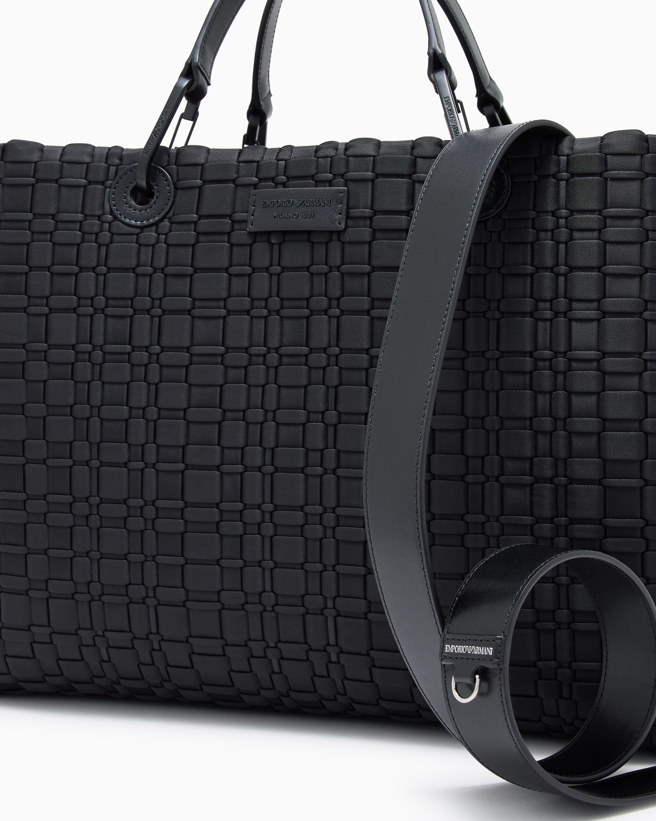 MyEA medium shopper bag in woven nylon Slide 4