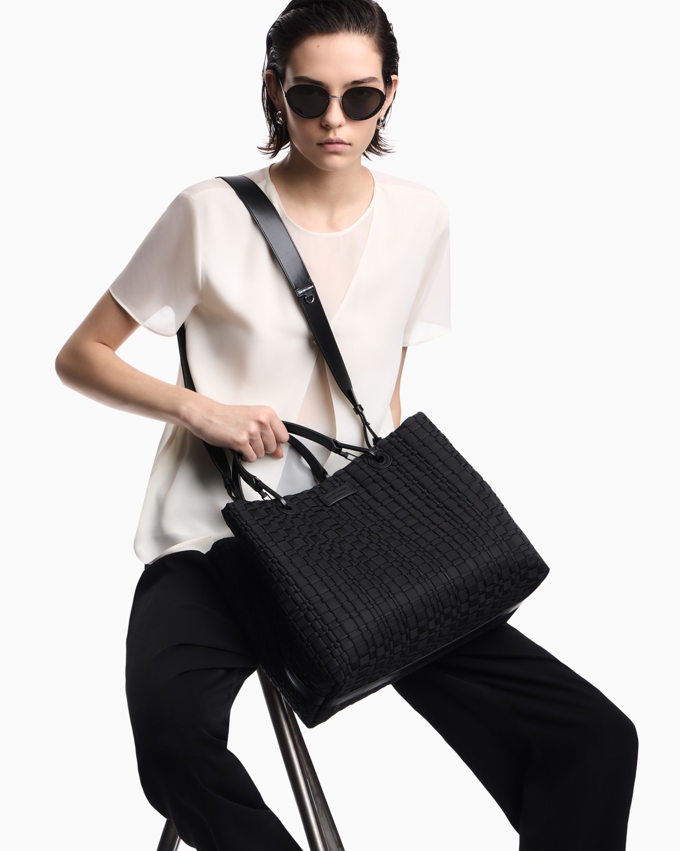 MyEA medium shopper bag in woven nylon Slide 6