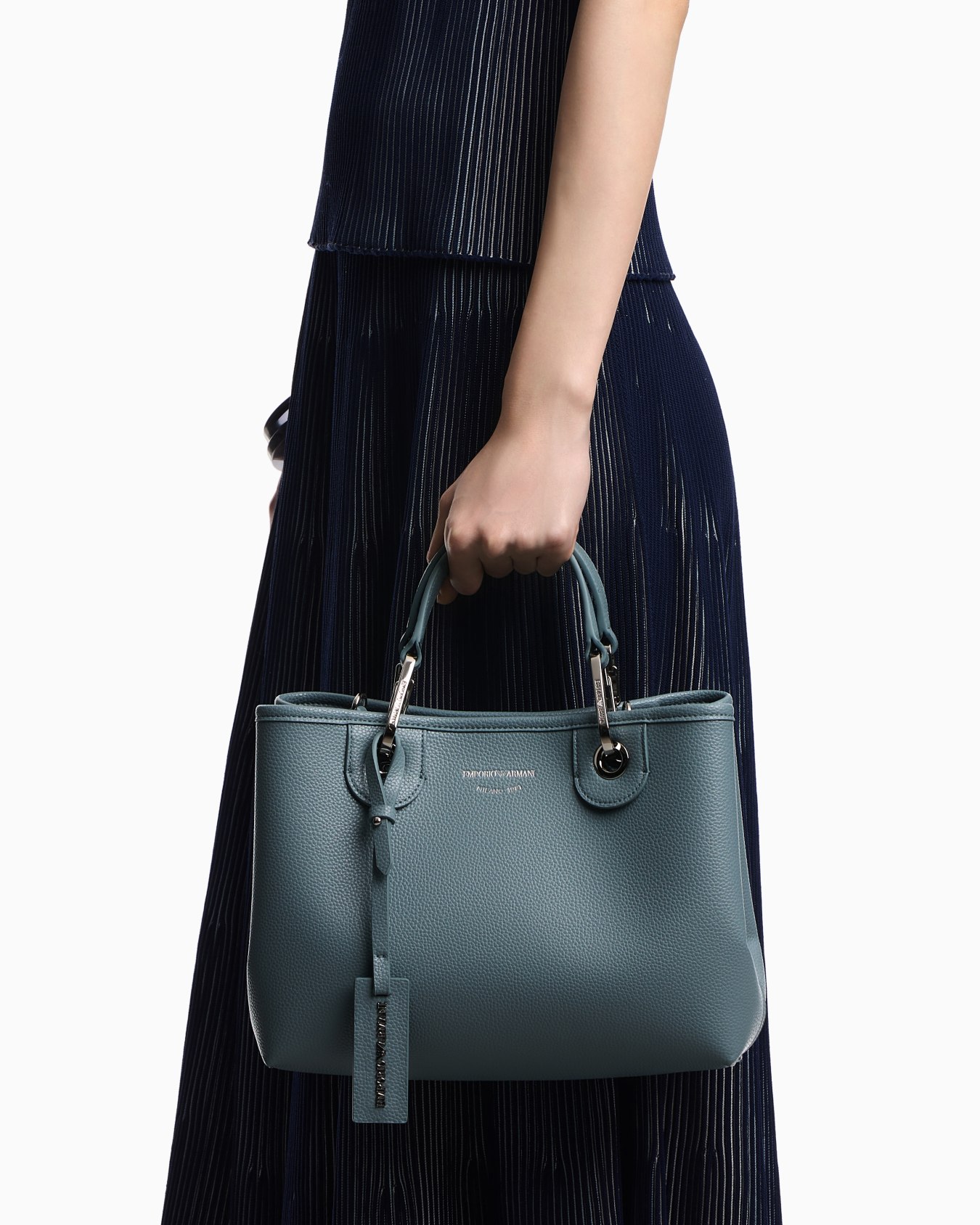 Small MyEA shopper bag with deer print Slide 6