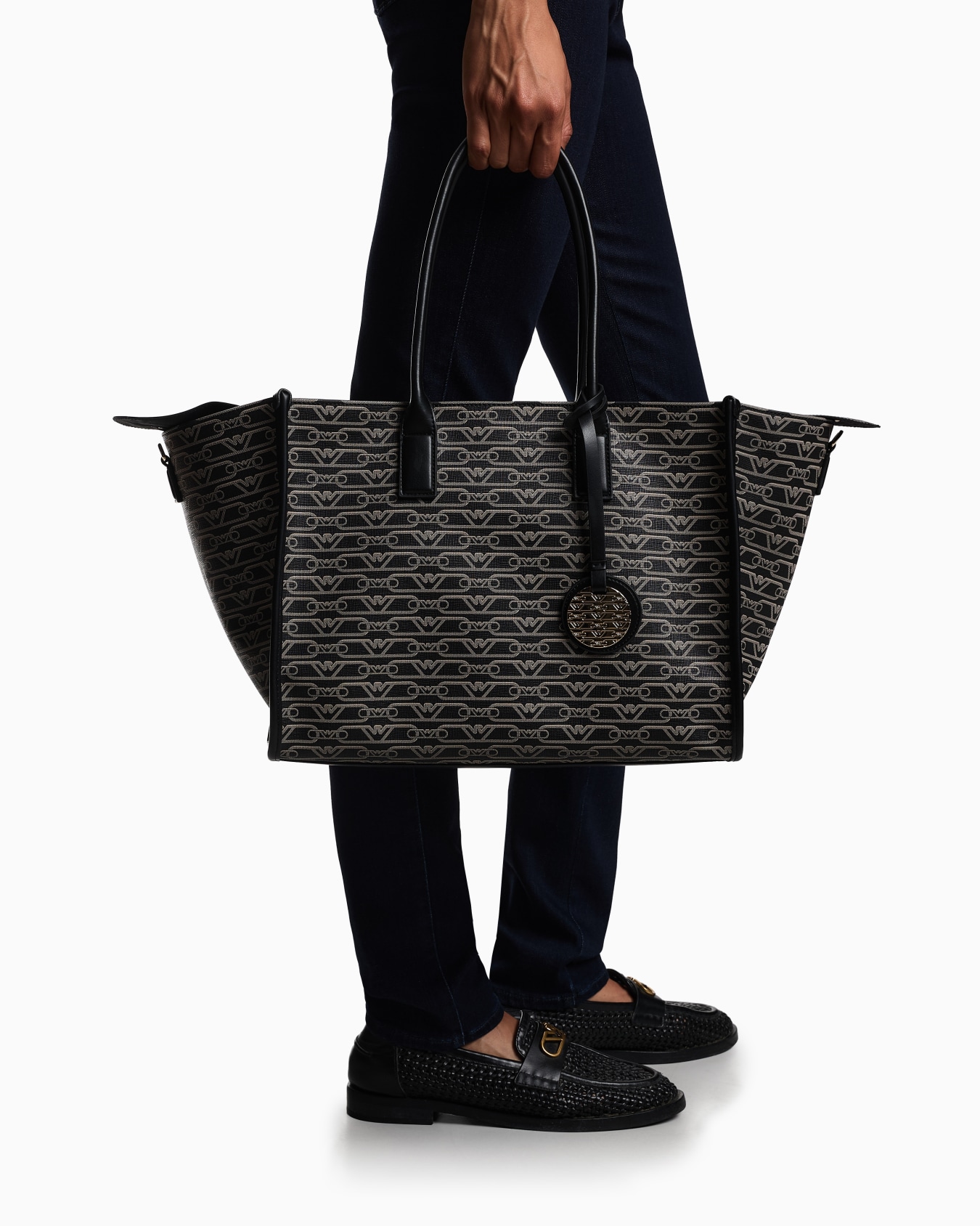 Medium shopper bag with all-over monogram print Slide 6