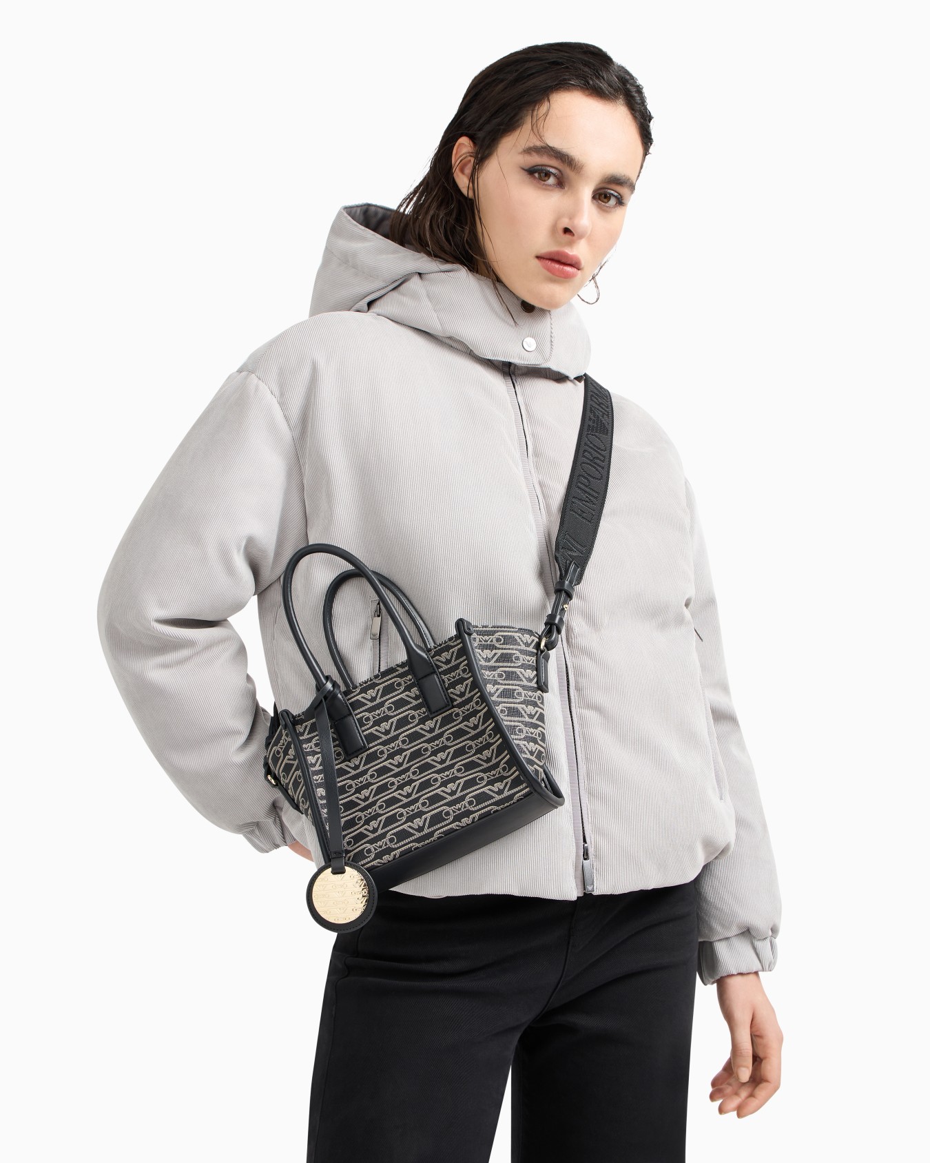 Small shopper bag with all-over monogram print Slide 6