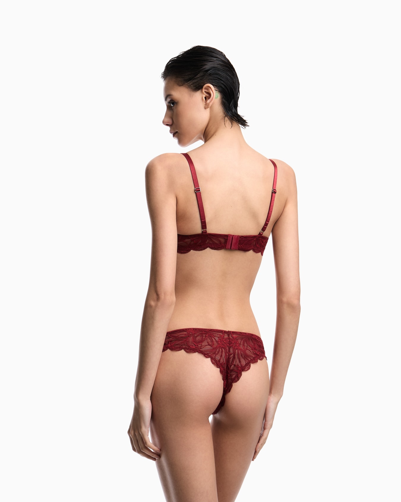Padded balconette bra in floral lace with scalloped edges Slide 2