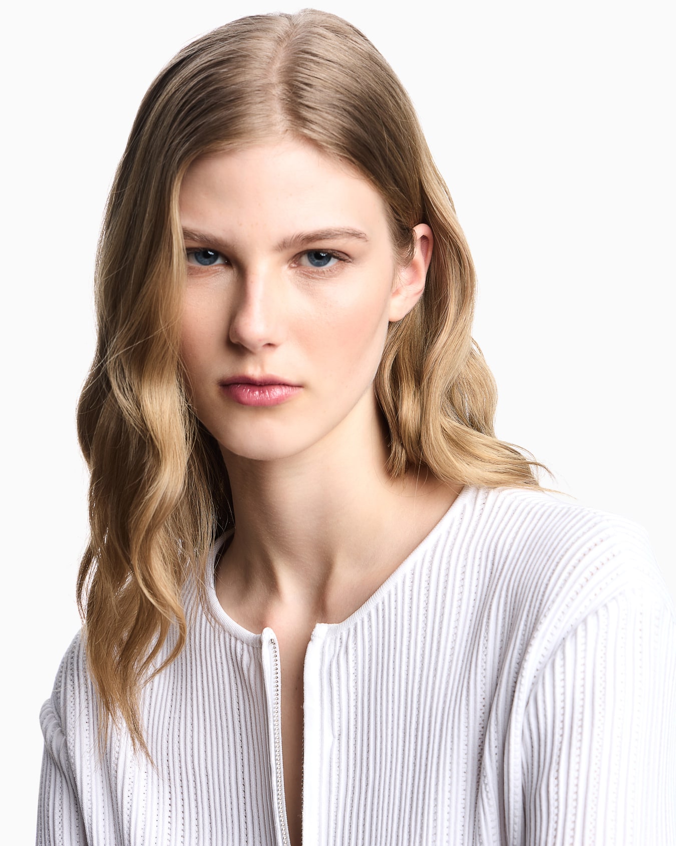 Perforated ottoman fabric jacket Slide 4