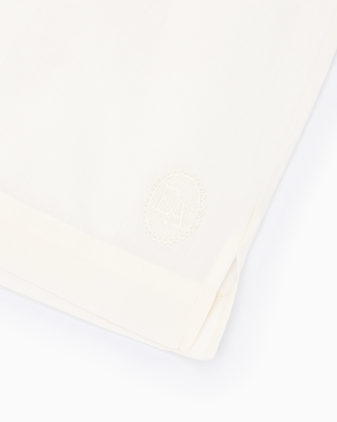 Loungewear shorts with logo embroidery Slide 3