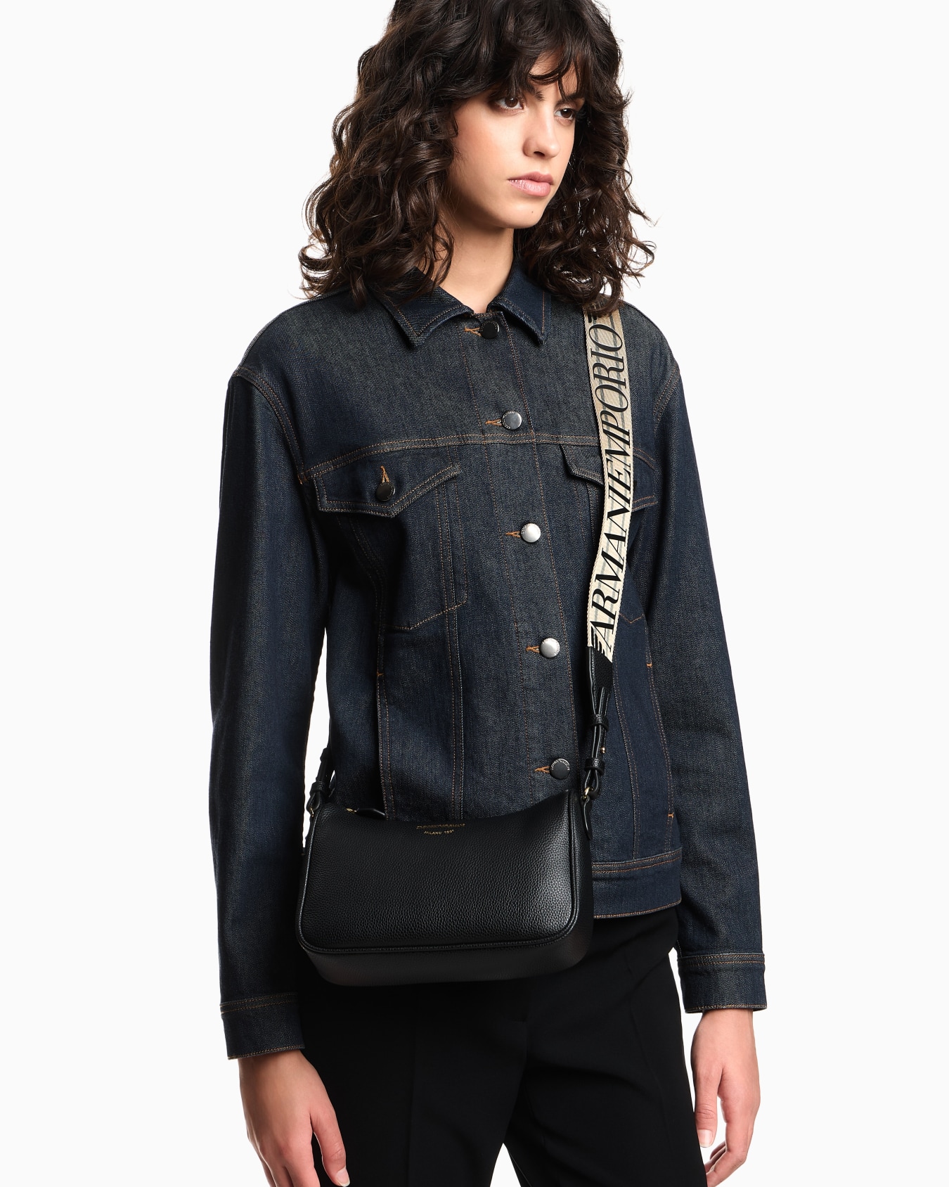 Bag with deer print Slide 5