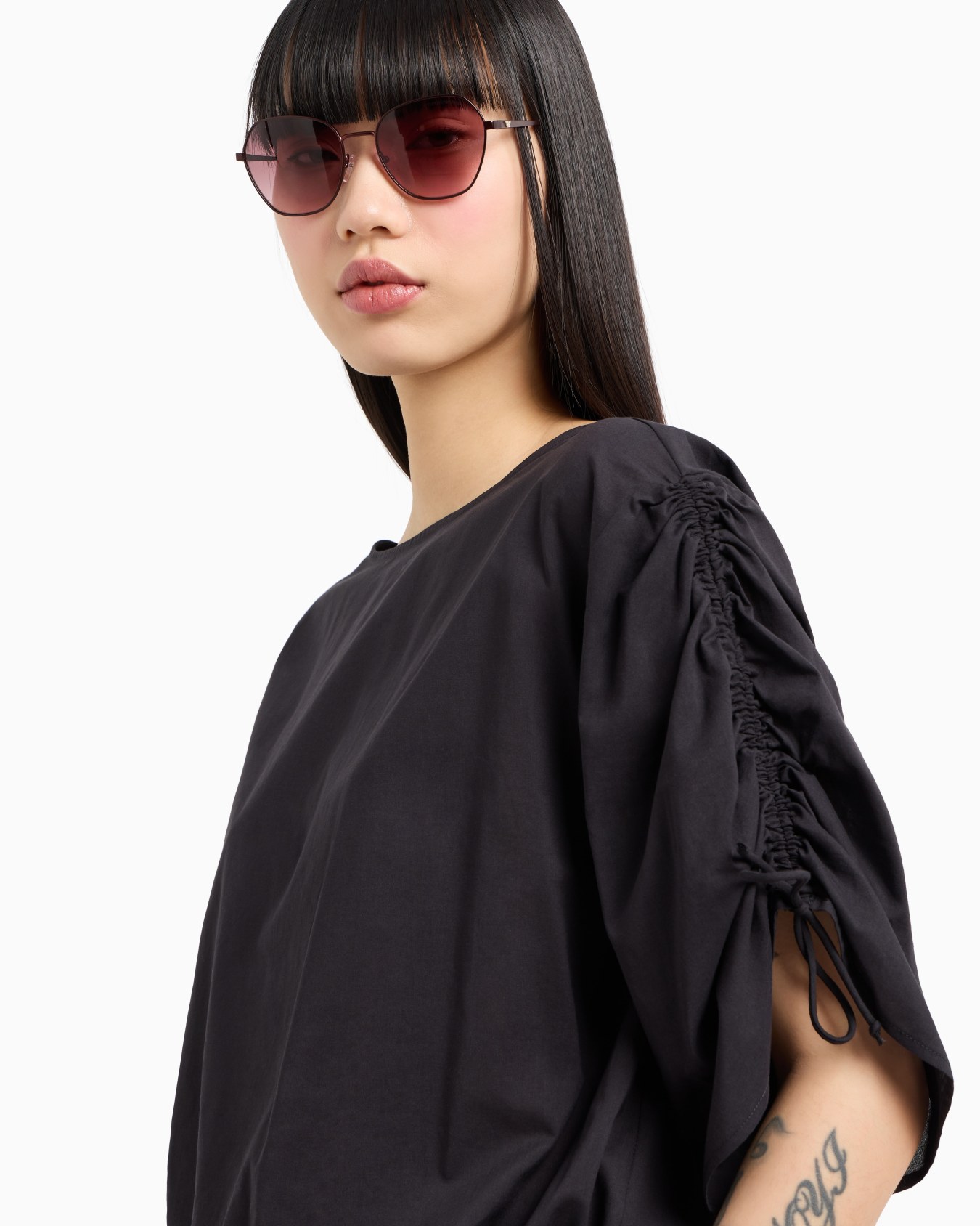 US Exclusive blouse with gathering Slide 4