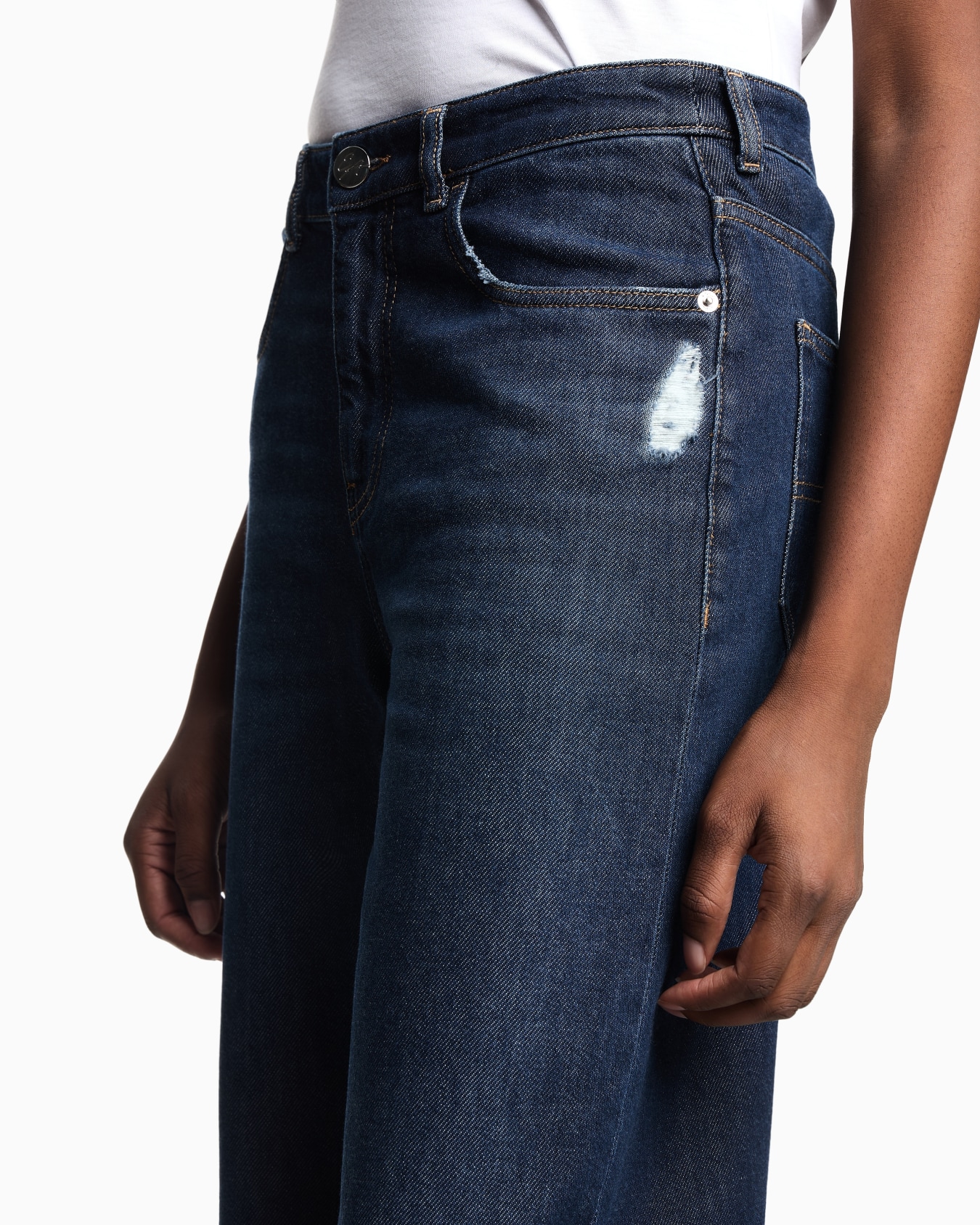 J8B relaxed-fit, vintage-look denim jeans  Slide 5