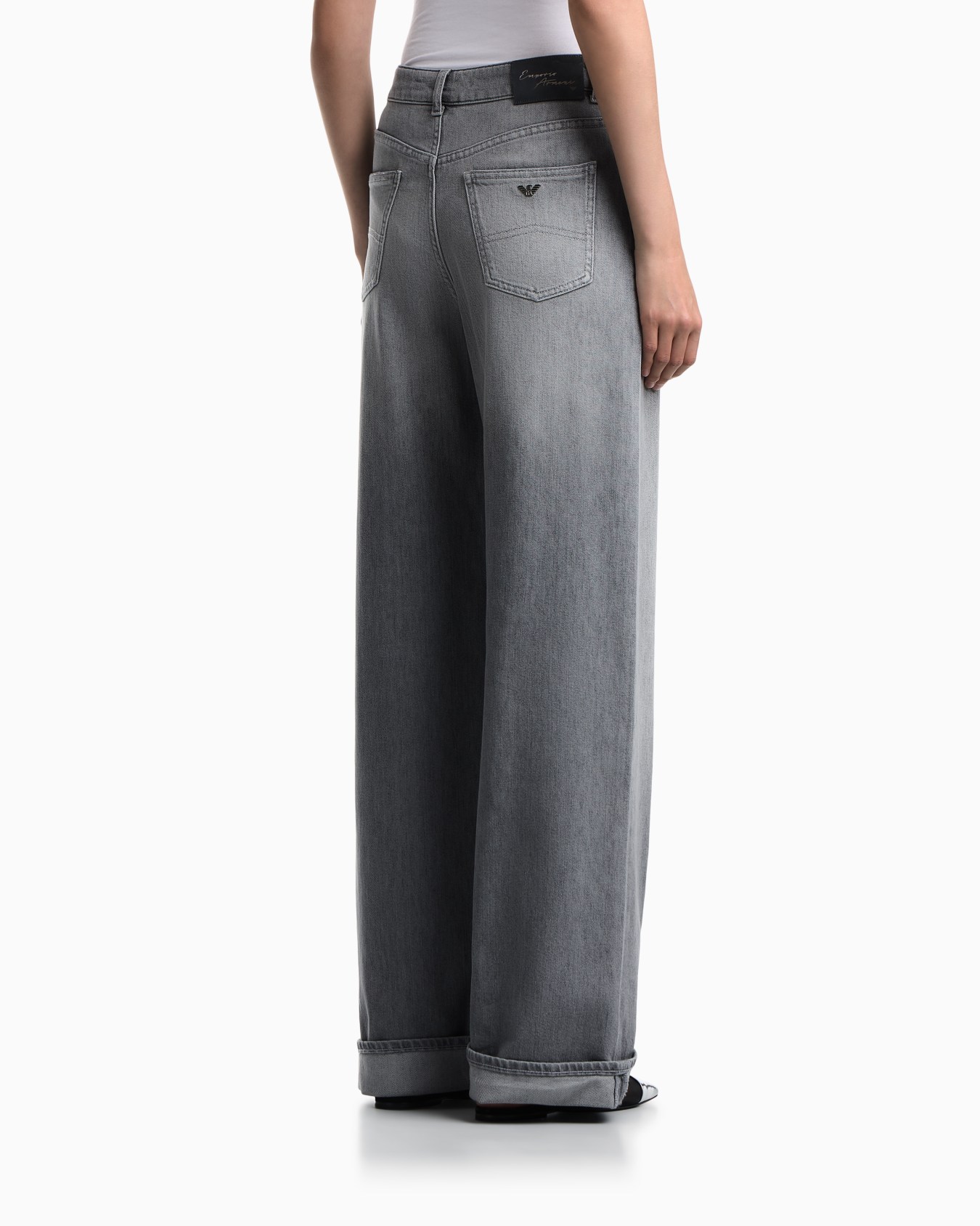 Jeans in rigid denim with wide legs and a high waist Slide 5