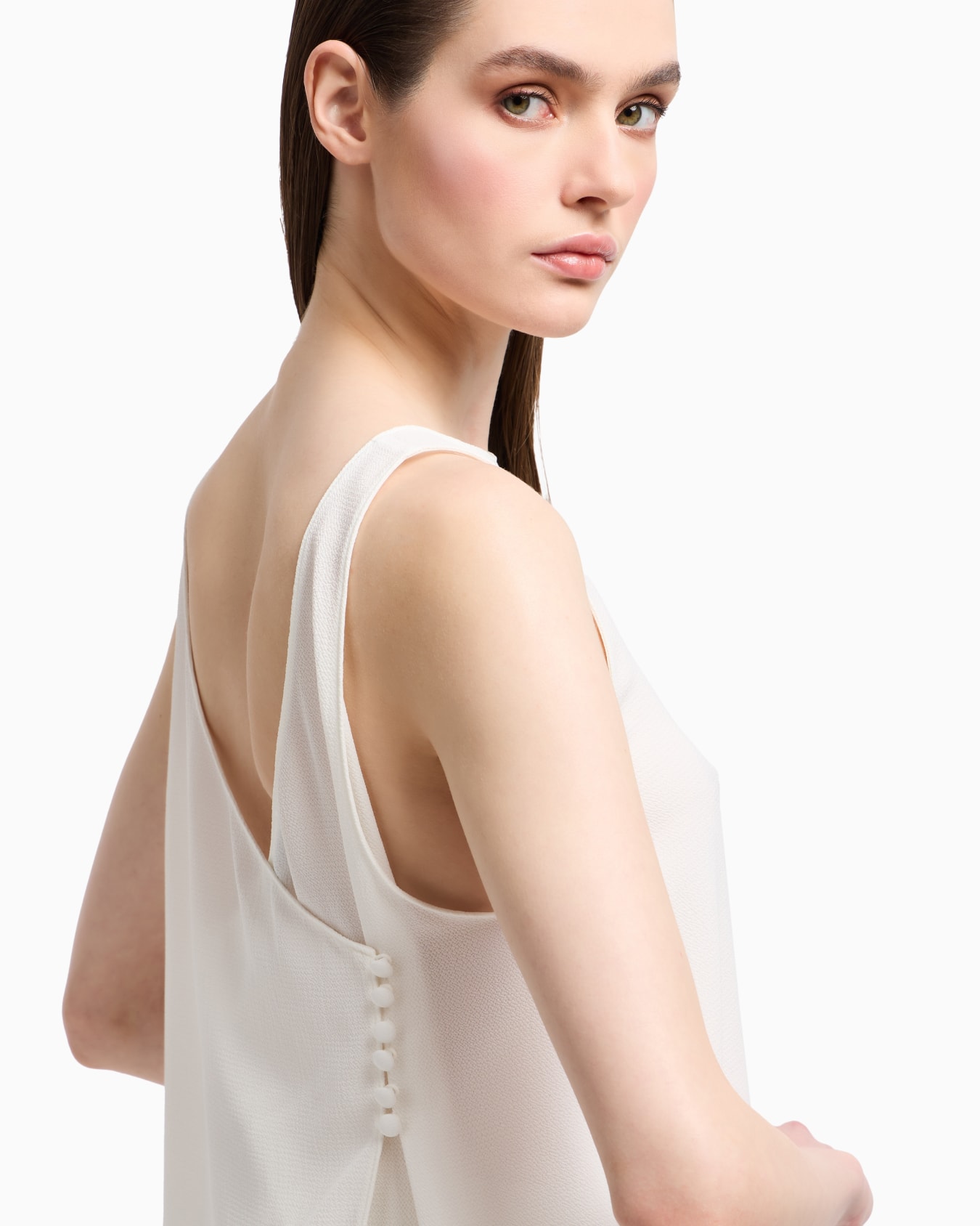 Top with fluid crêpe panel at the back  Slide 4