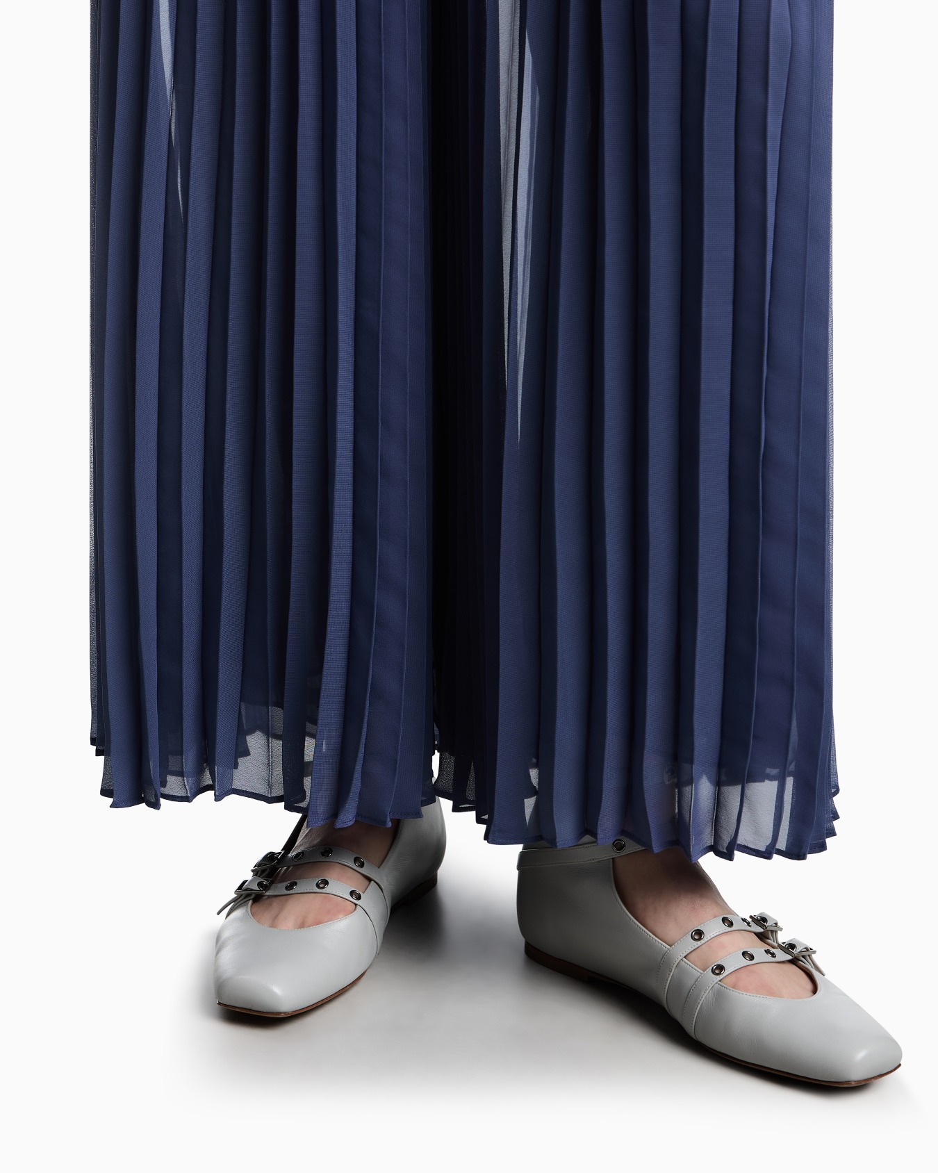 プリーツパンツ テクニカルジョーゼット  スライドする 4