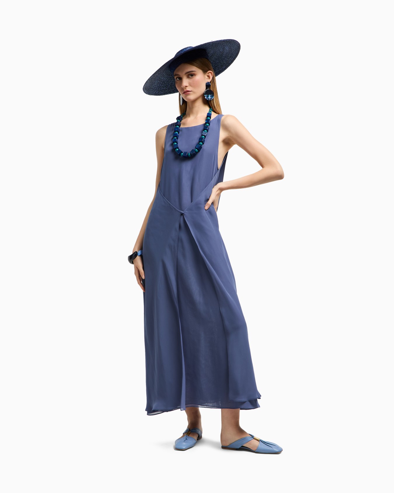 Technical georgette long dress with front panel Slide 3