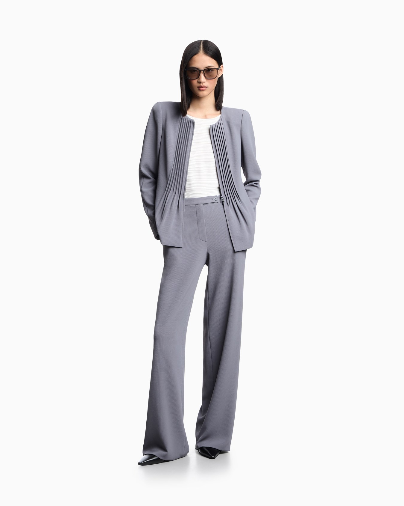 Jacket in pleated fluid armure fabric Slide 1
