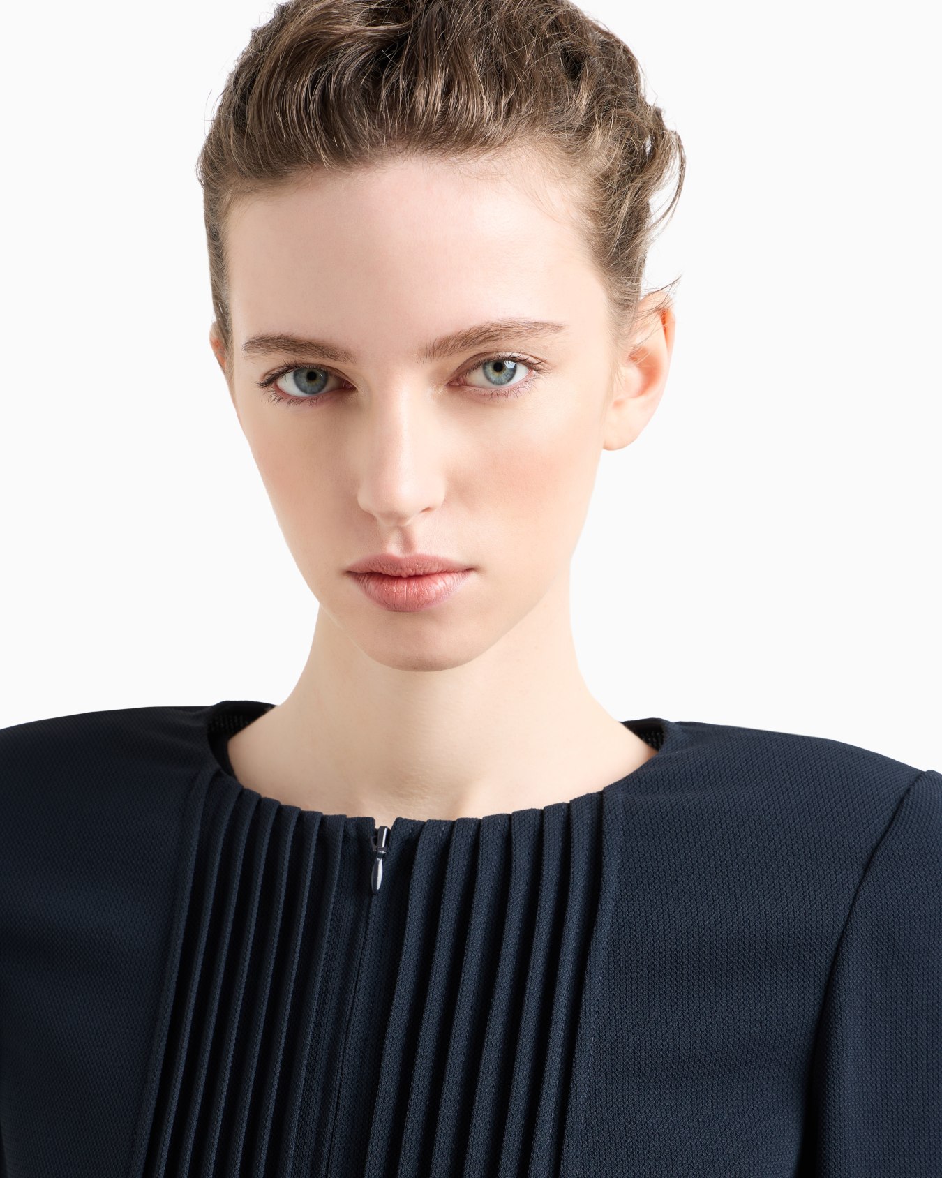 Jacket in pleated fluid armure fabric Slide 4