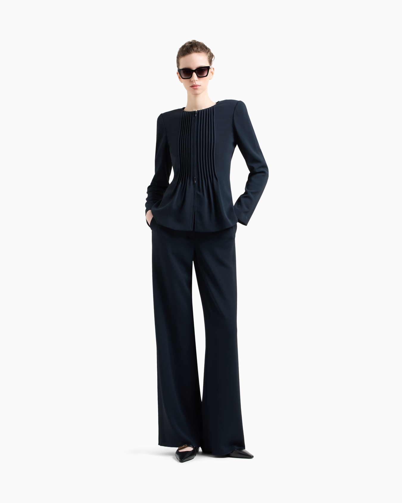 Jacket in pleated fluid armure fabric Slide 1