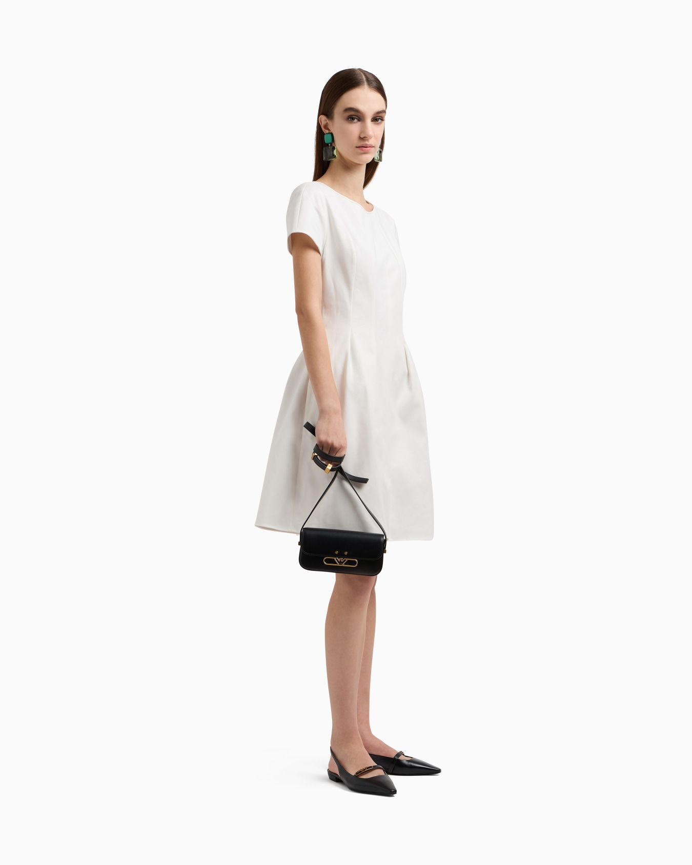 Kleid aus einer Couture-Baumwollmischung mit Falten Folie 1