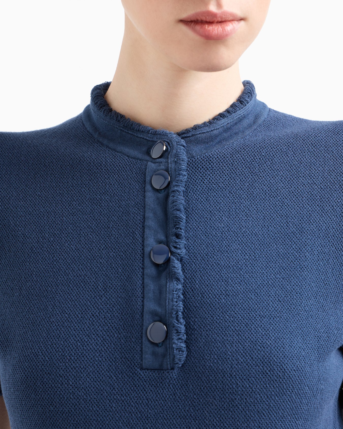 Moss-stitch effect knit dress with belt Slide 3