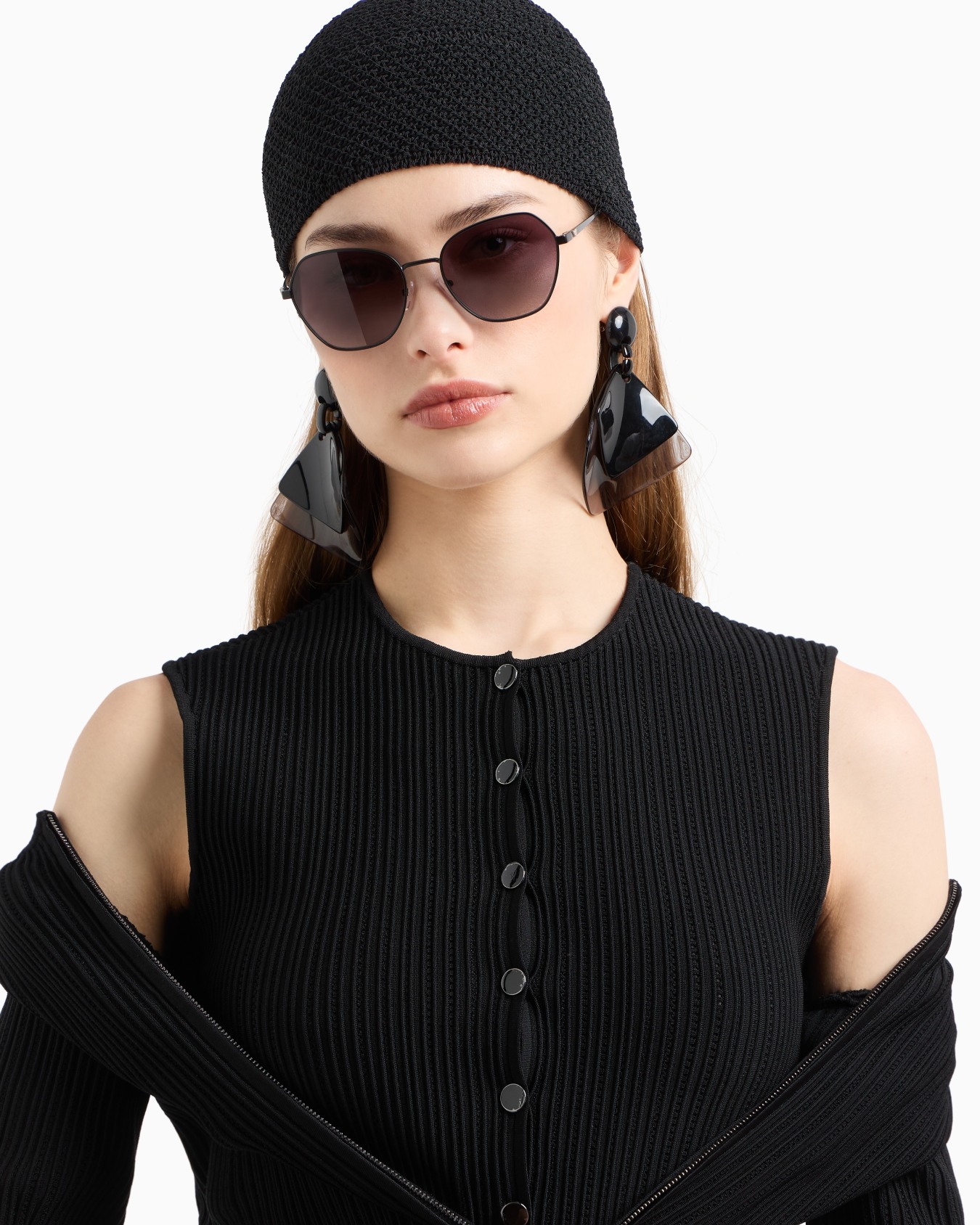 Perforated ottoman fabric waistcoat Slide 4