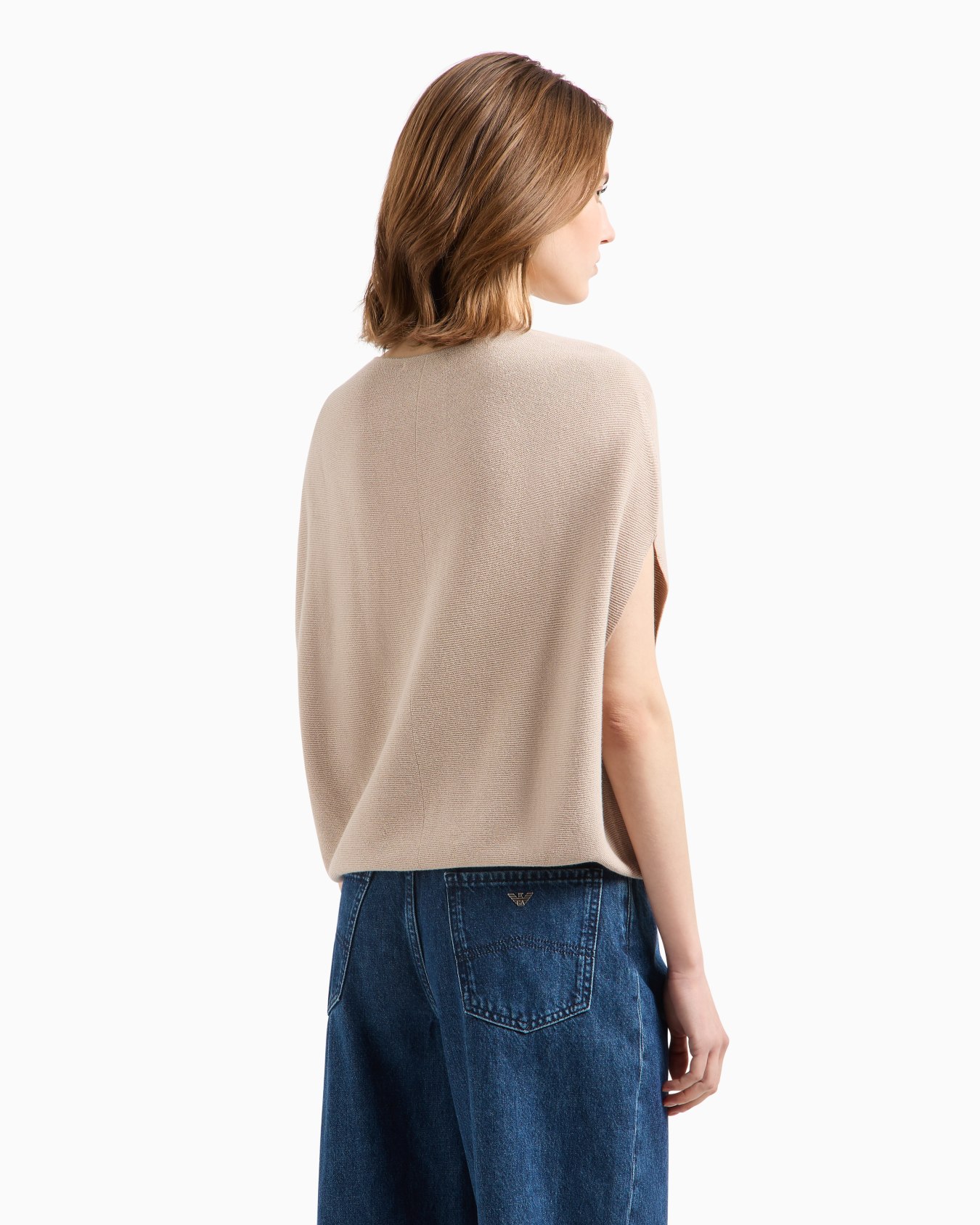 Seamless jumper in a links-stitch knit Slide 2