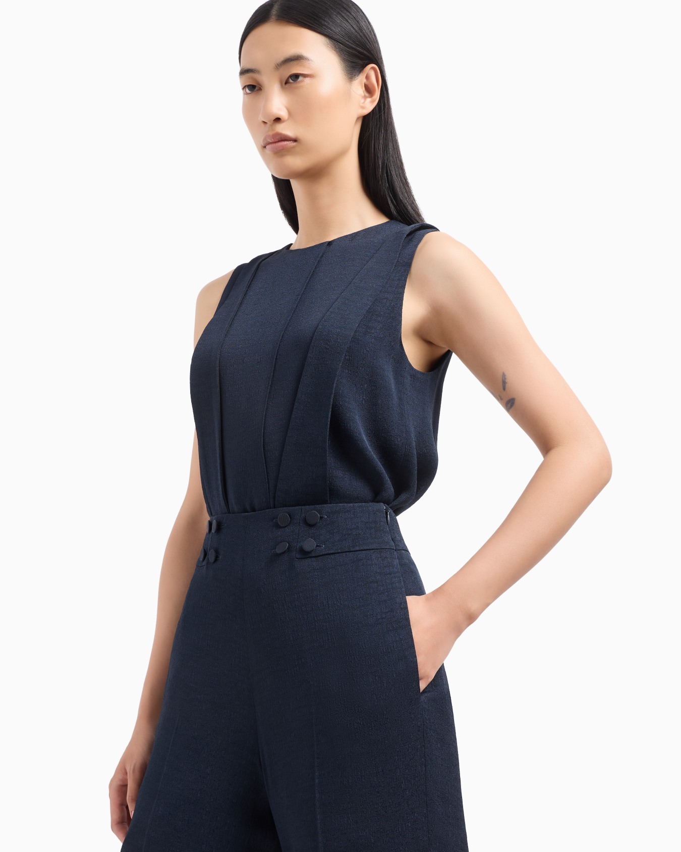 Icon trousers with braces in armure fabric Slide 4