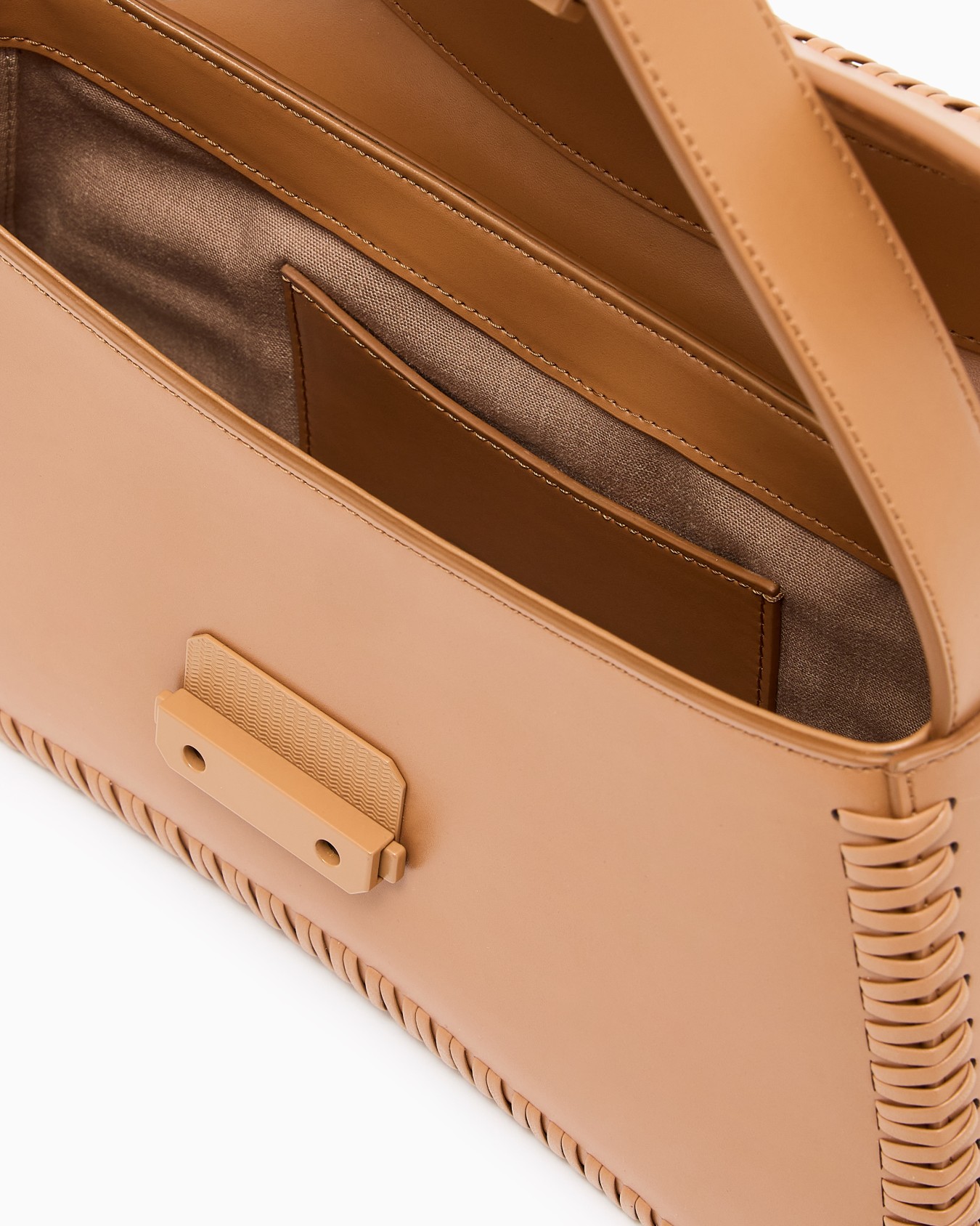 Leather shoulder bag with interweaving Slide 3