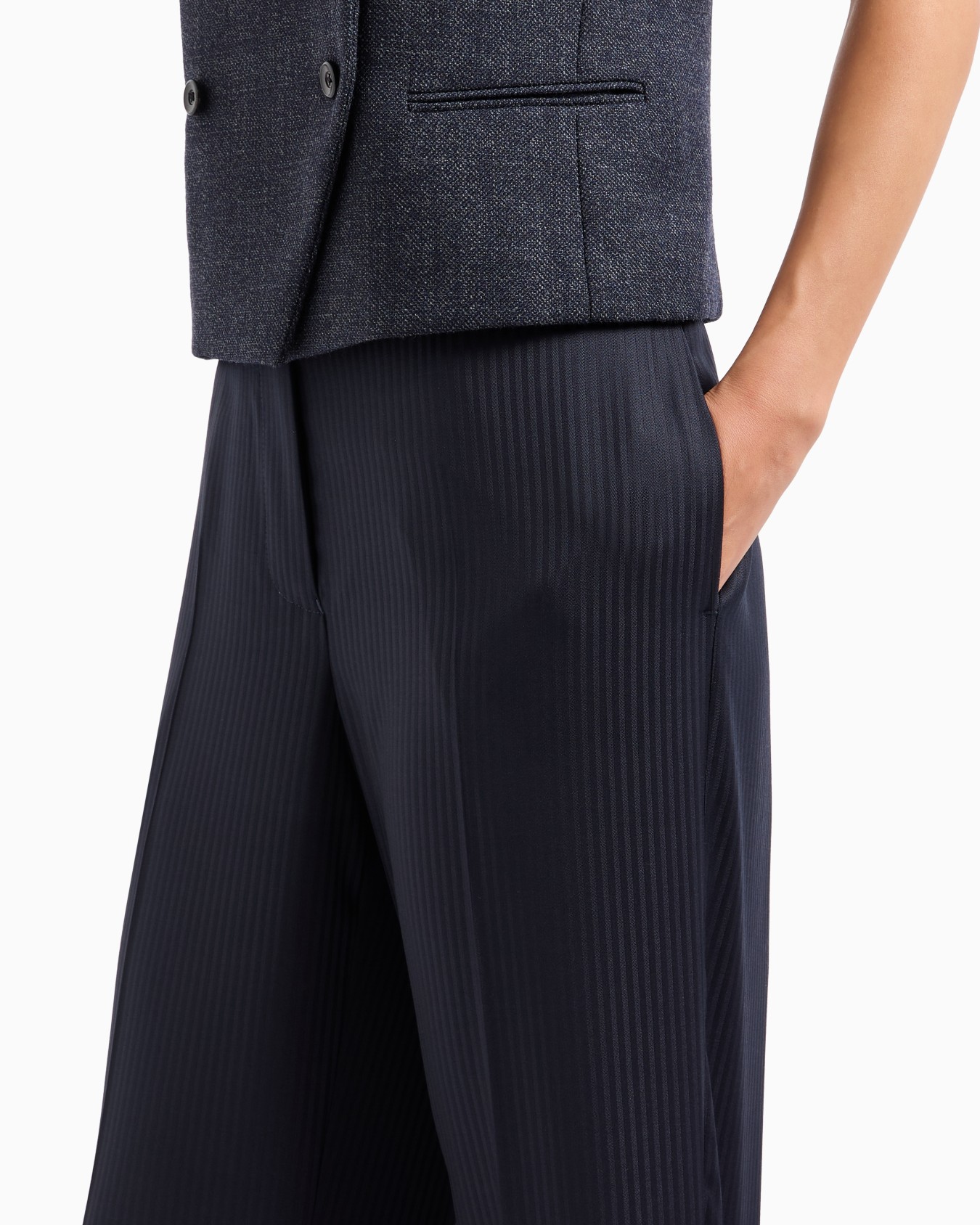 One-pleat wool satin trousers with alternating stripes Slide 4