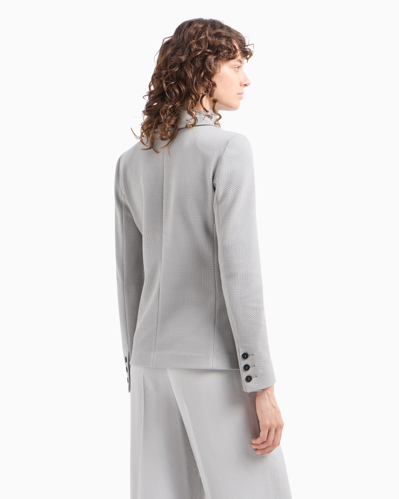 Icon single-breasted jacket in an embossed jacquard knit jersey Slide 3