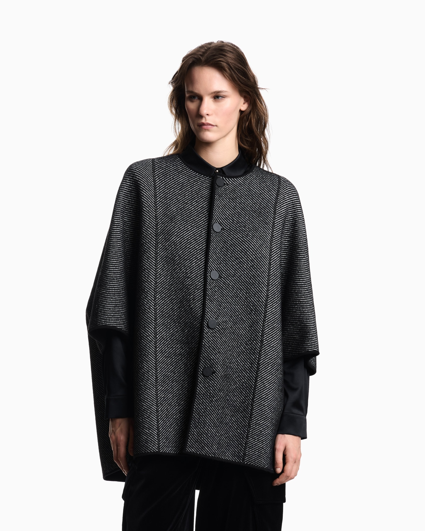 Cape en maille point tissu de laine vierge double face Diapositive 3