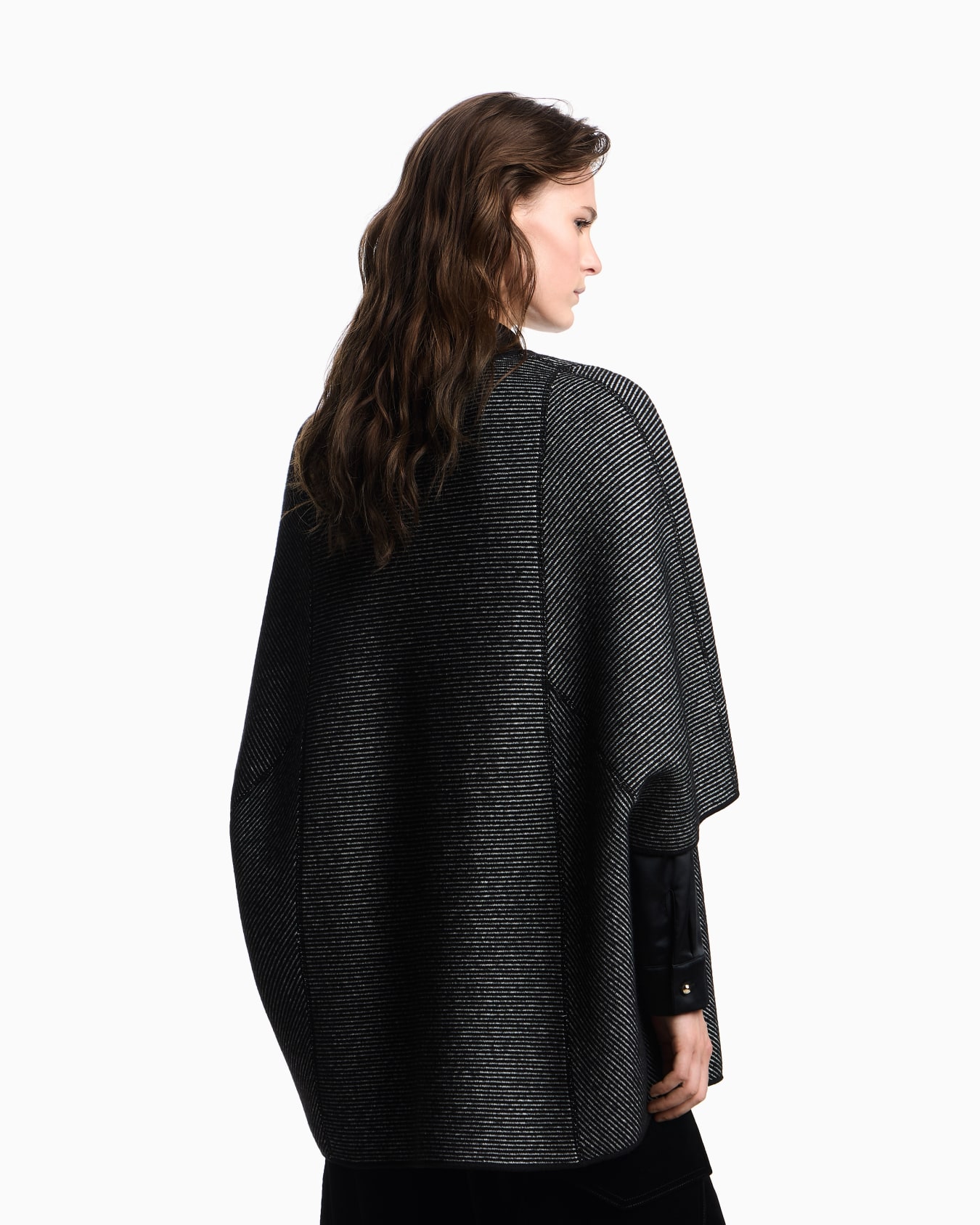 Cape en maille point tissu de laine vierge double face Diapositive 2