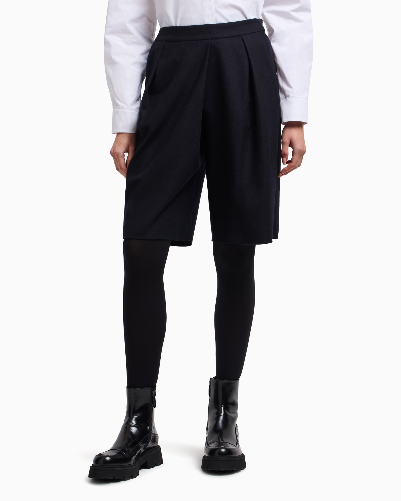 Winter Urbanism capsule collection Bermuda shorts in a lightweight virgin wool-blend cloth Slide 3