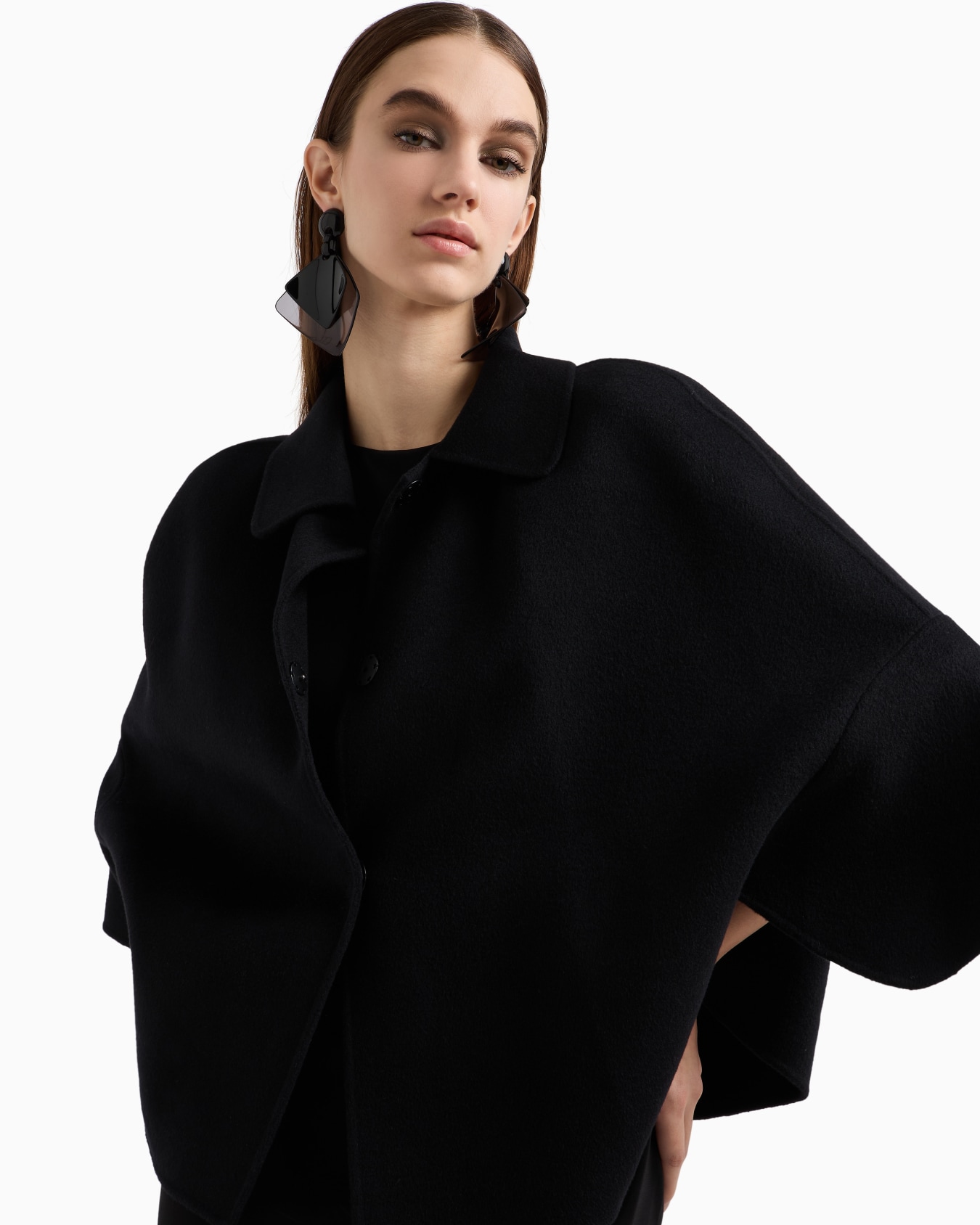 Virgin wool cape Slide 4