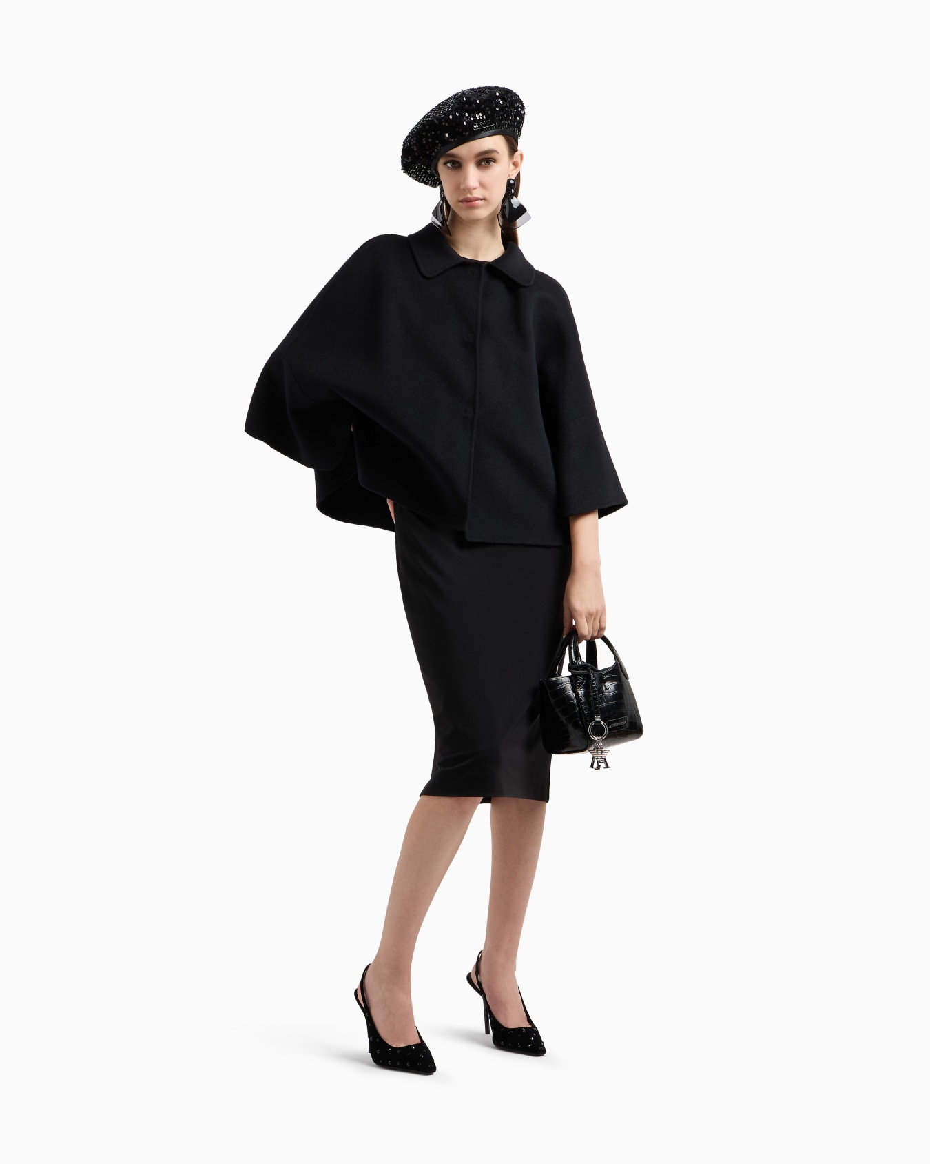 Virgin wool cape Slide 1