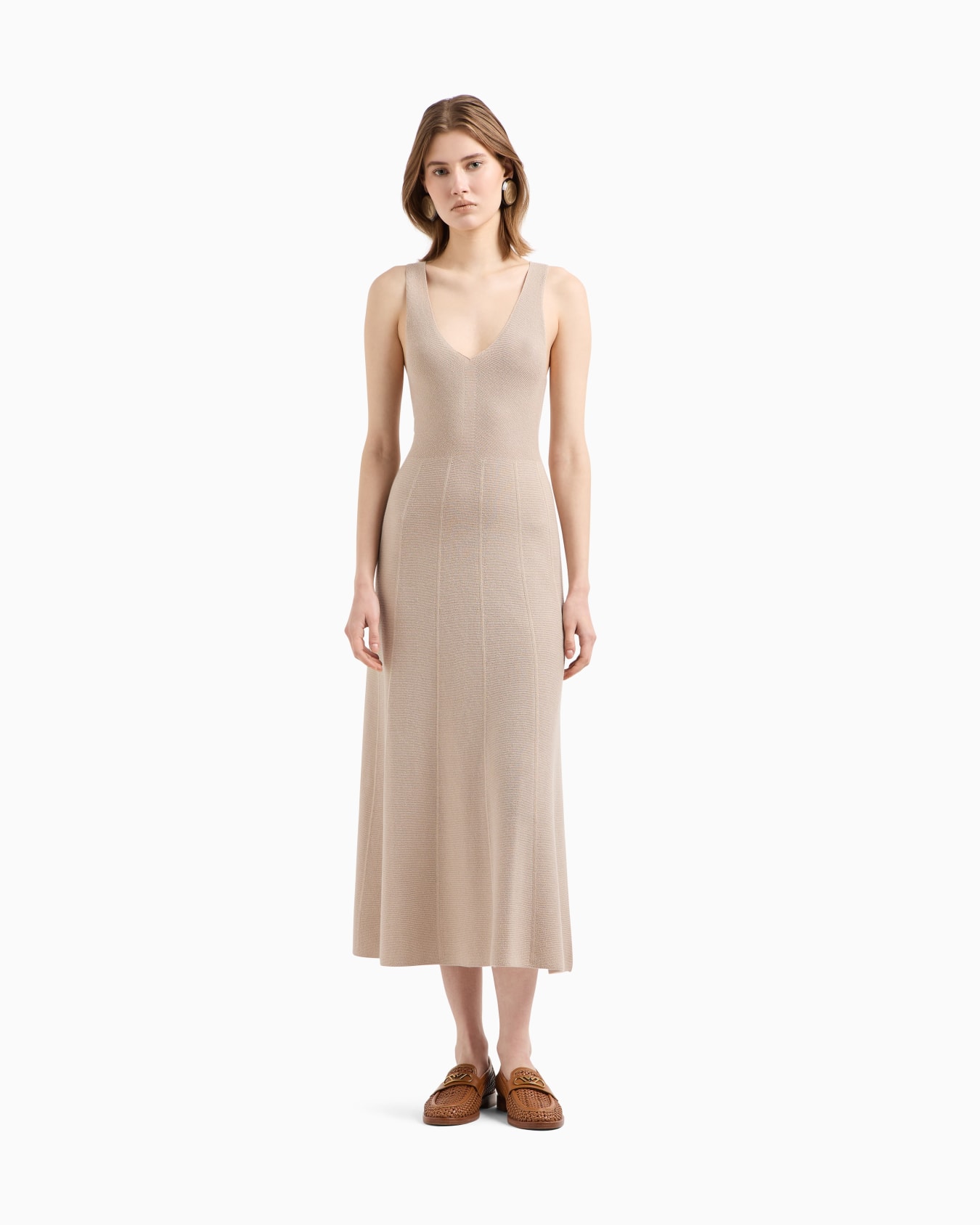 Seamless, links-stitch knit long dress  Slide 3