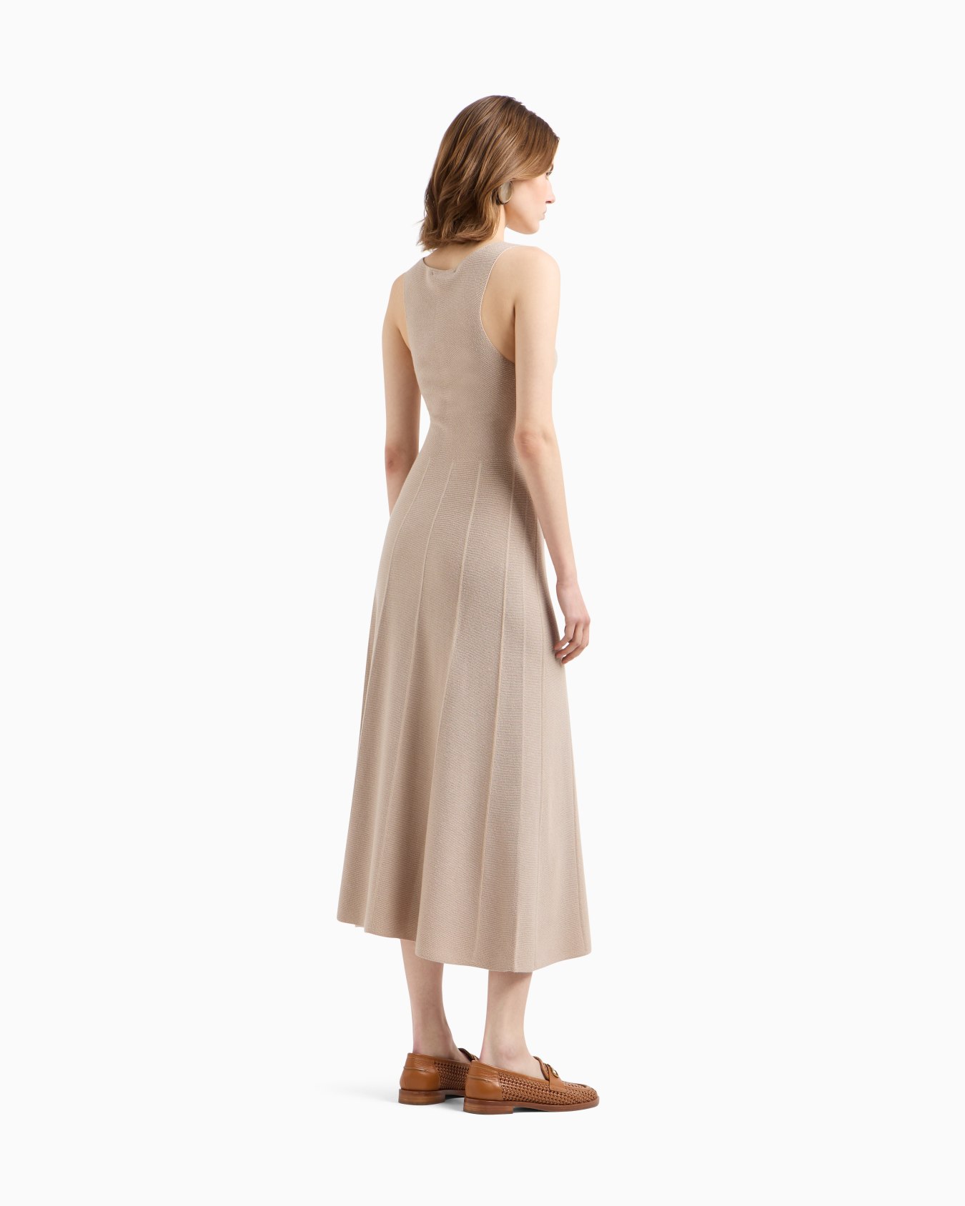 Seamless, links-stitch knit long dress  Slide 2